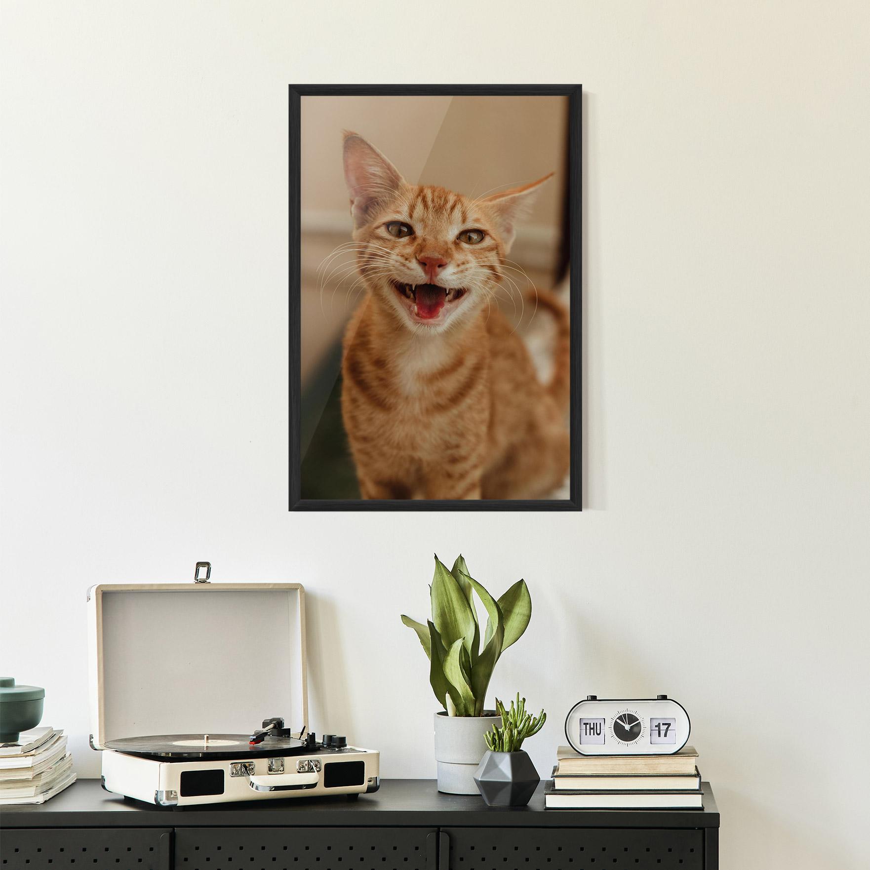 Рамкиран постер Orange Cat Smiling mockup 2