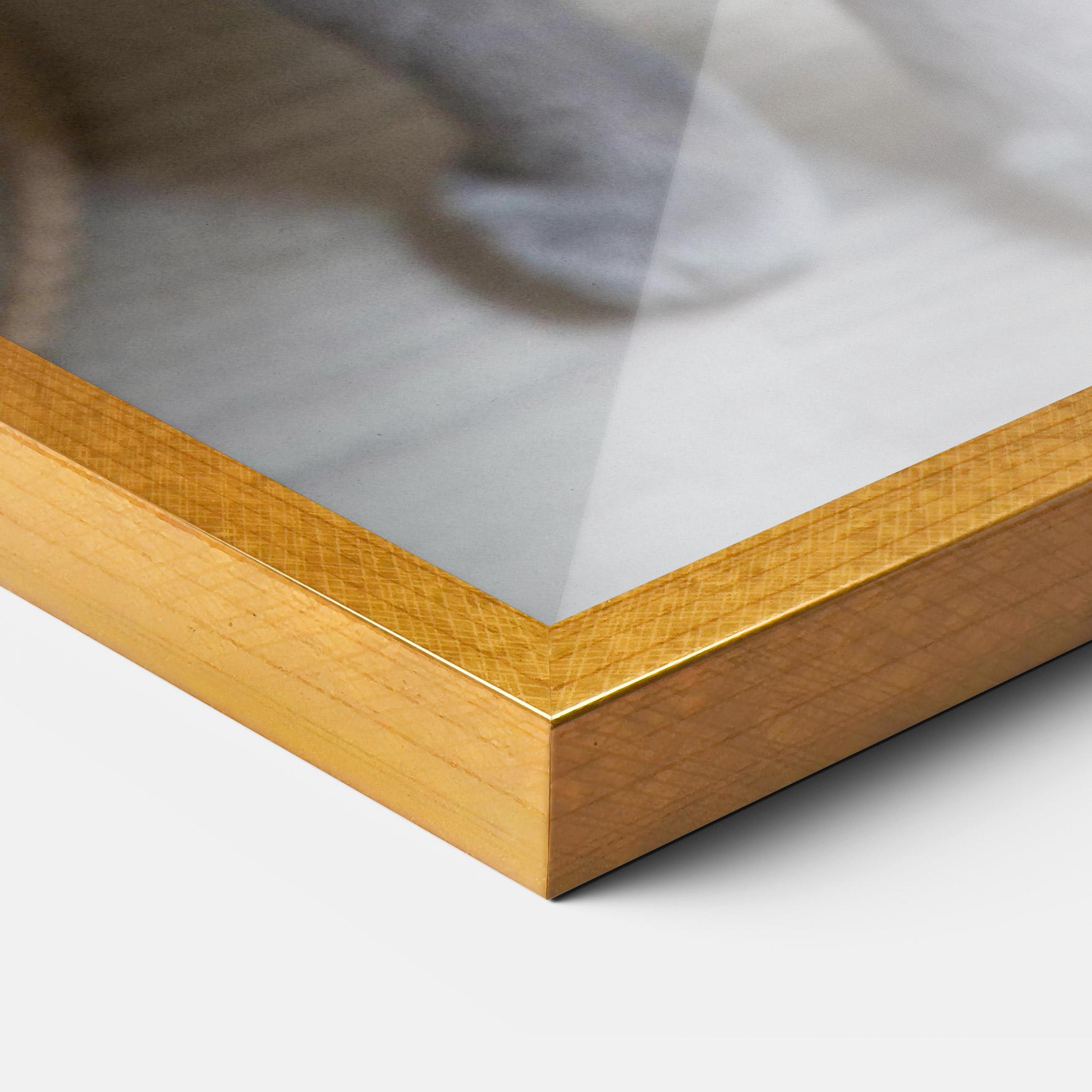 Рамкиран постер Grey Green Cat Eyes mockup 3