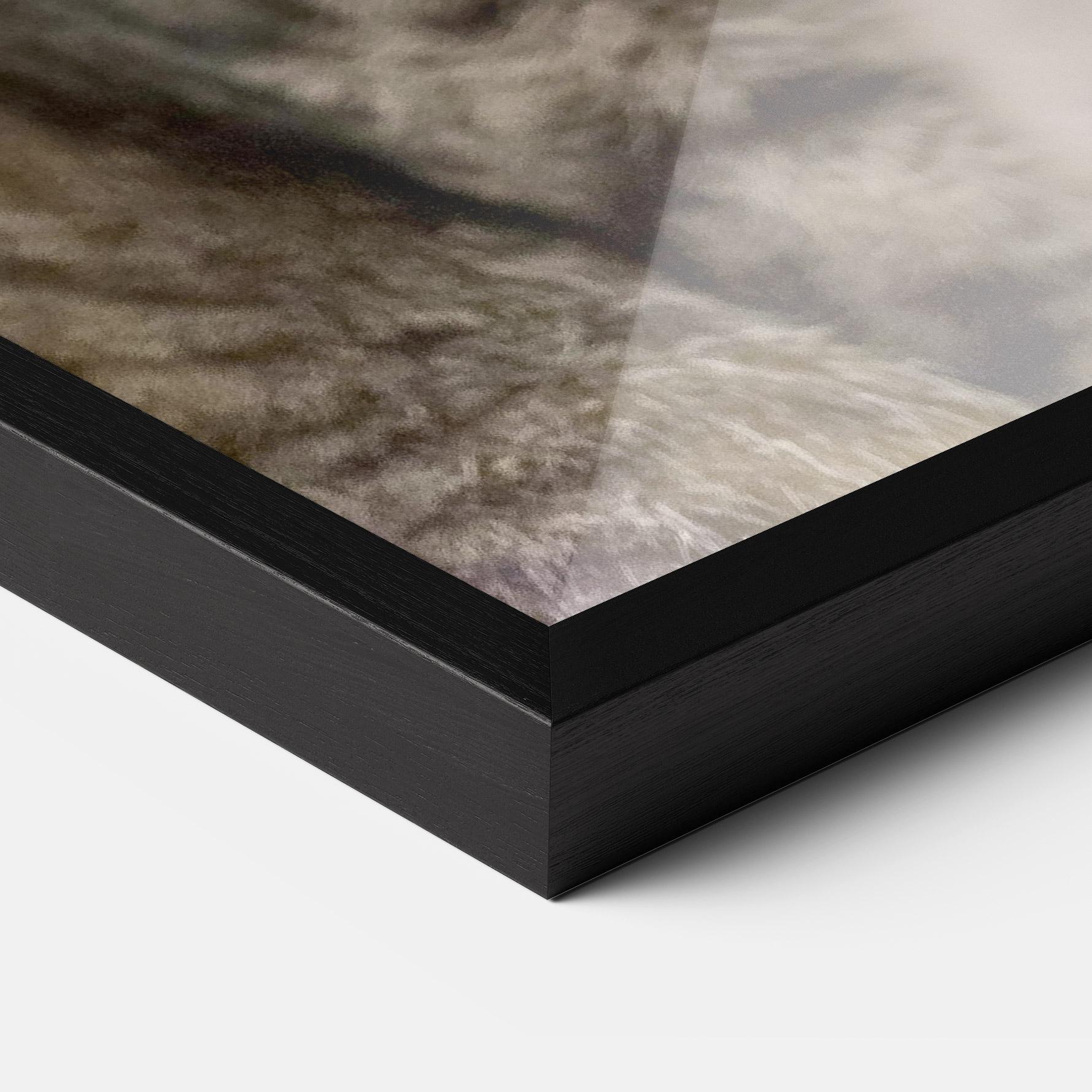 Рамкиран постер Yellow Eyes Cat mockup 3