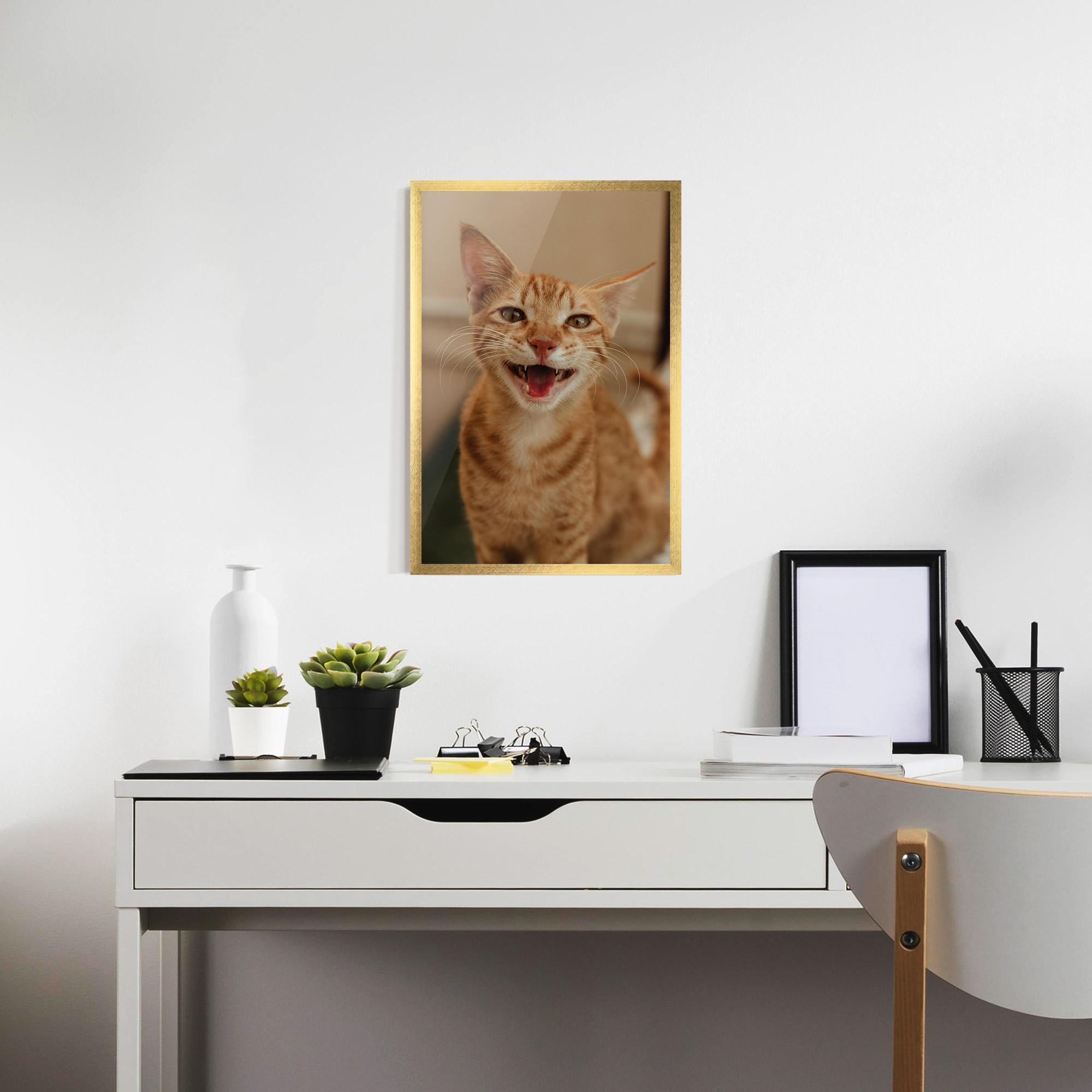 Рамкиран постер Orange Cat Smiling mockup 7
