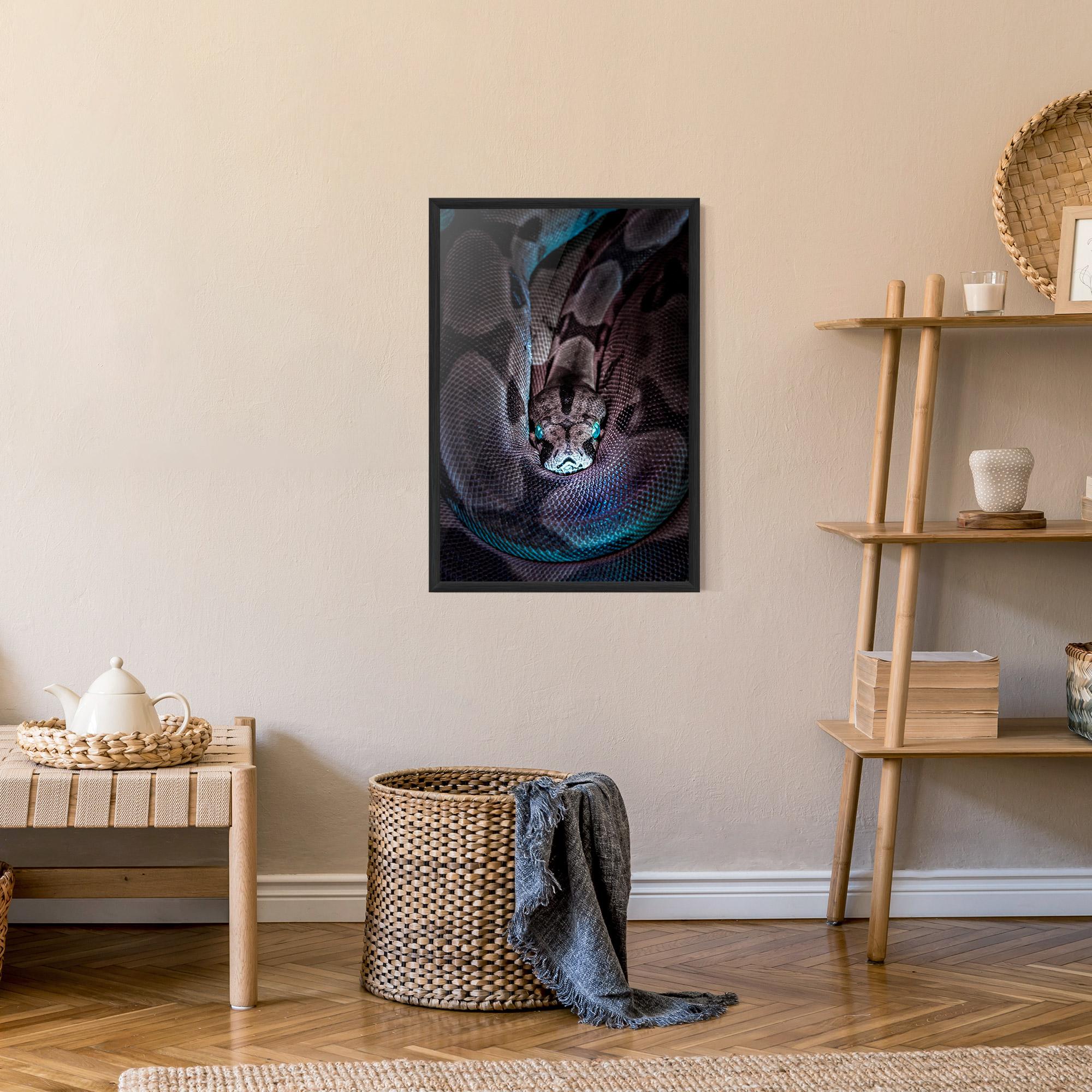 Рамкиран постер Vibrant Snake mockup 9