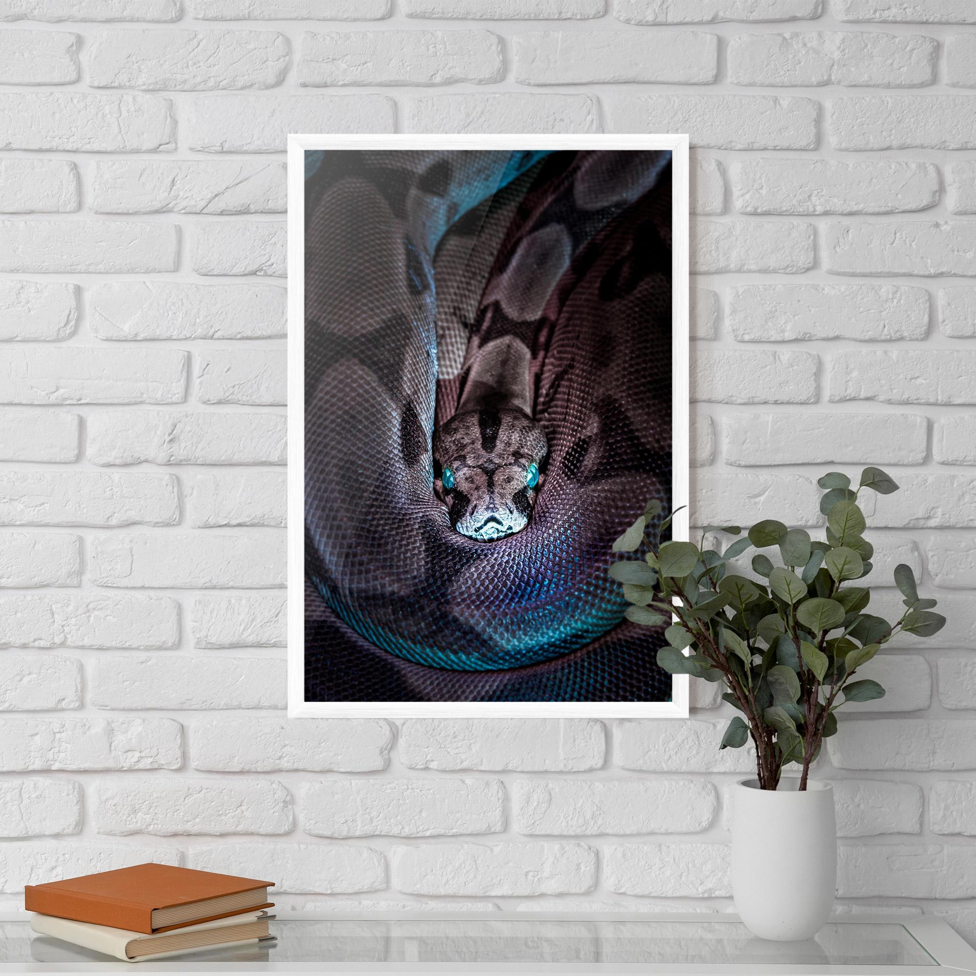 Рамкиран постер Vibrant Snake mockup 5