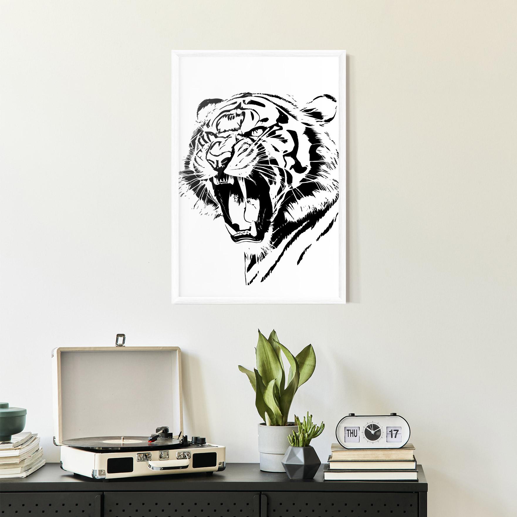 Рамкиран постер Roaring Tiger mockup 2