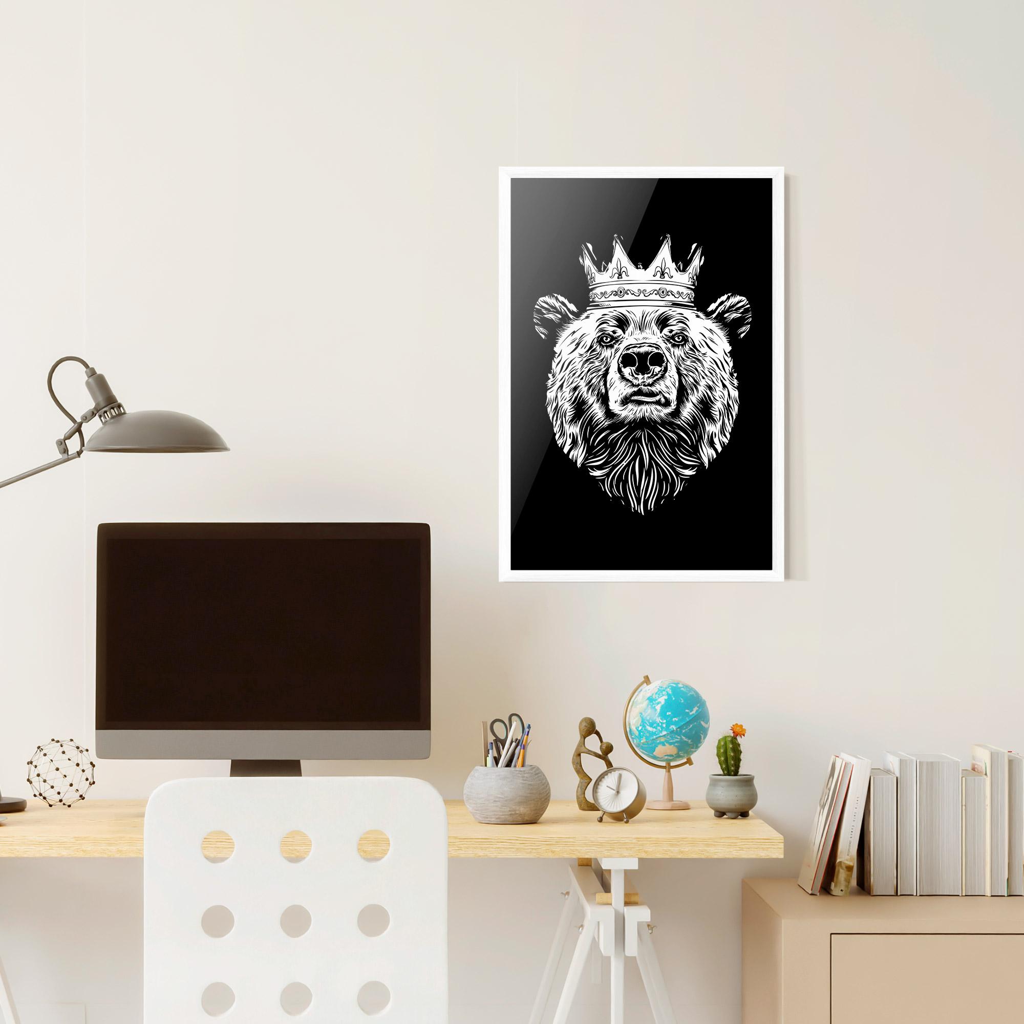 Рамкиран постер King Bear mockup 6