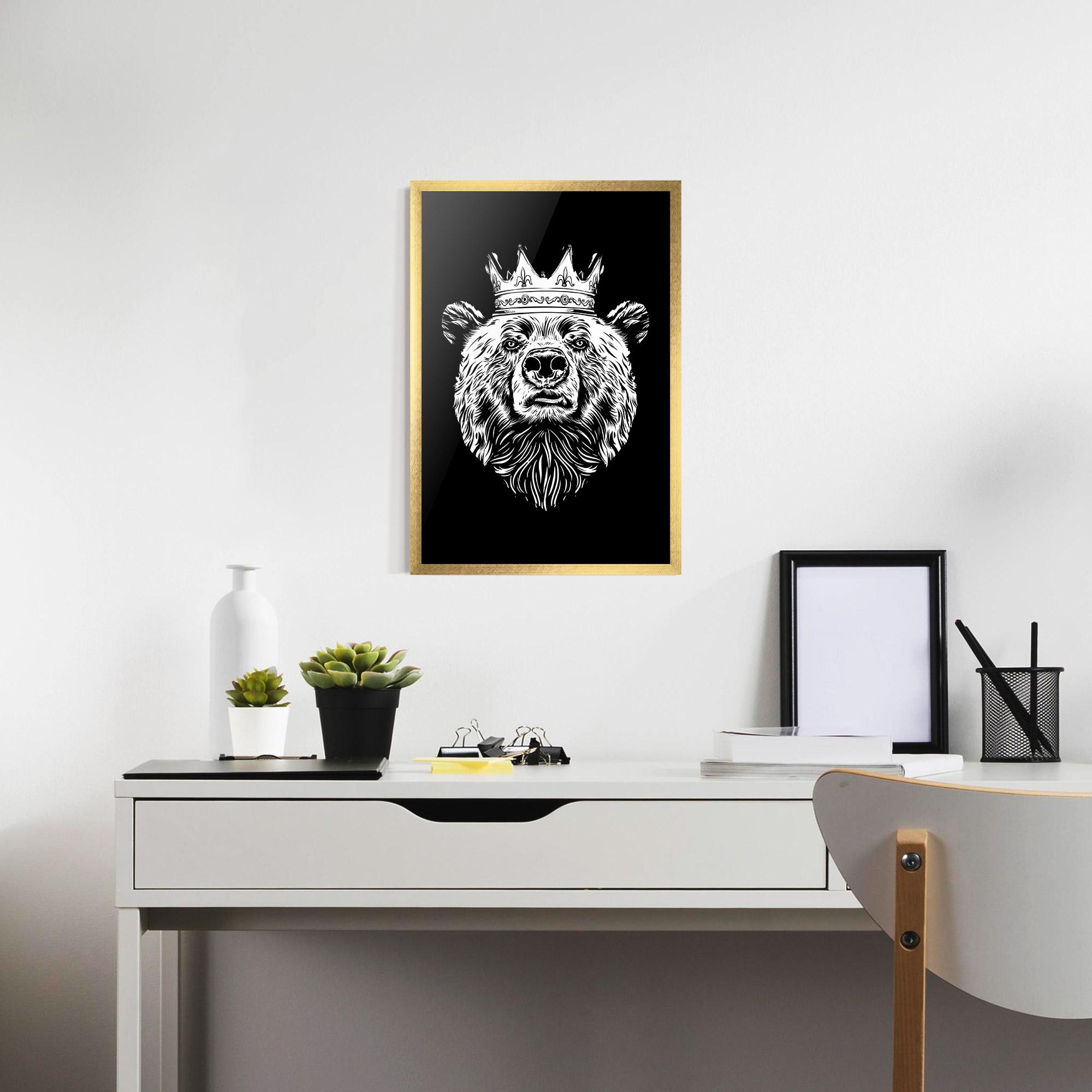 Рамкиран постер King Bear mockup 7