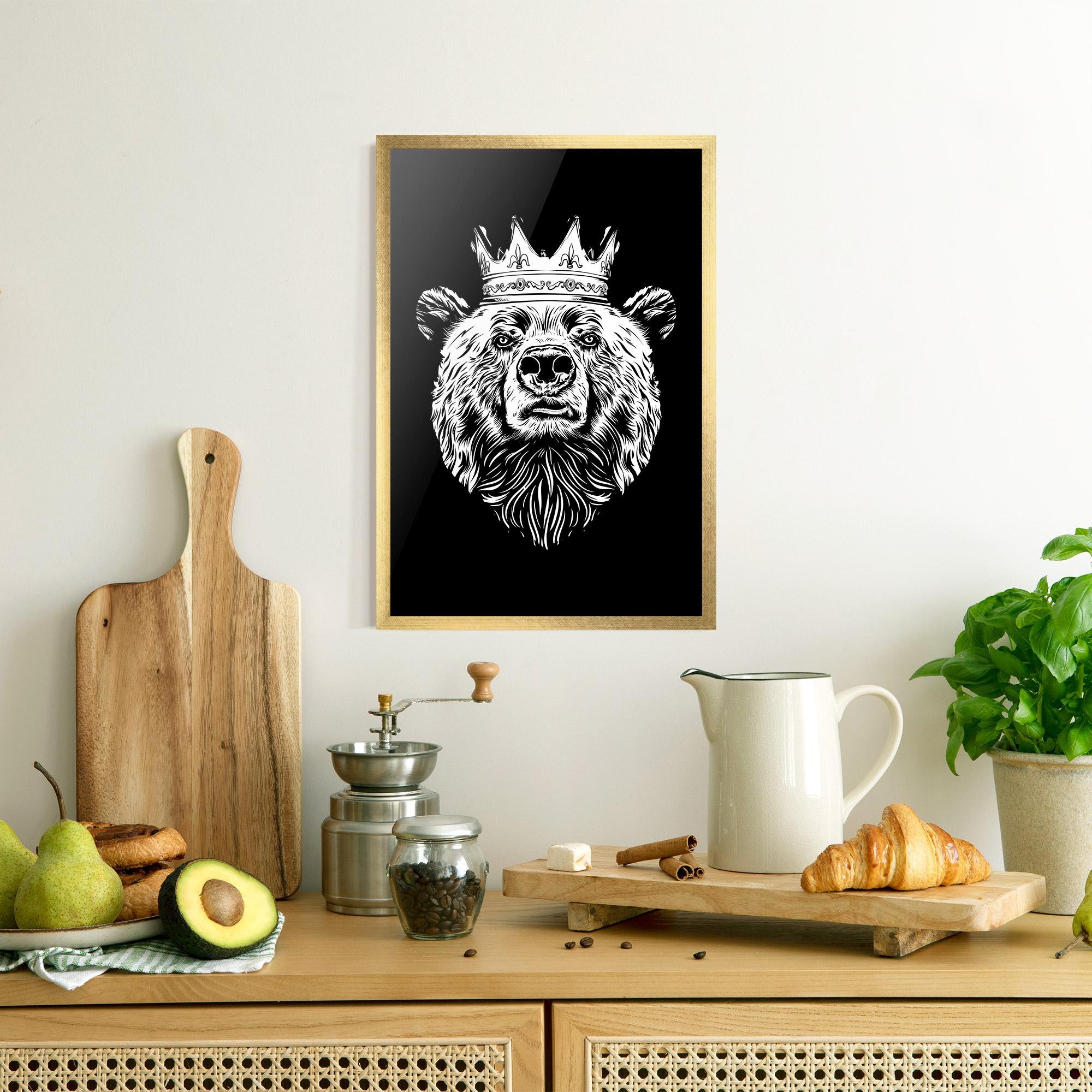 Рамкиран постер King Bear mockup 8