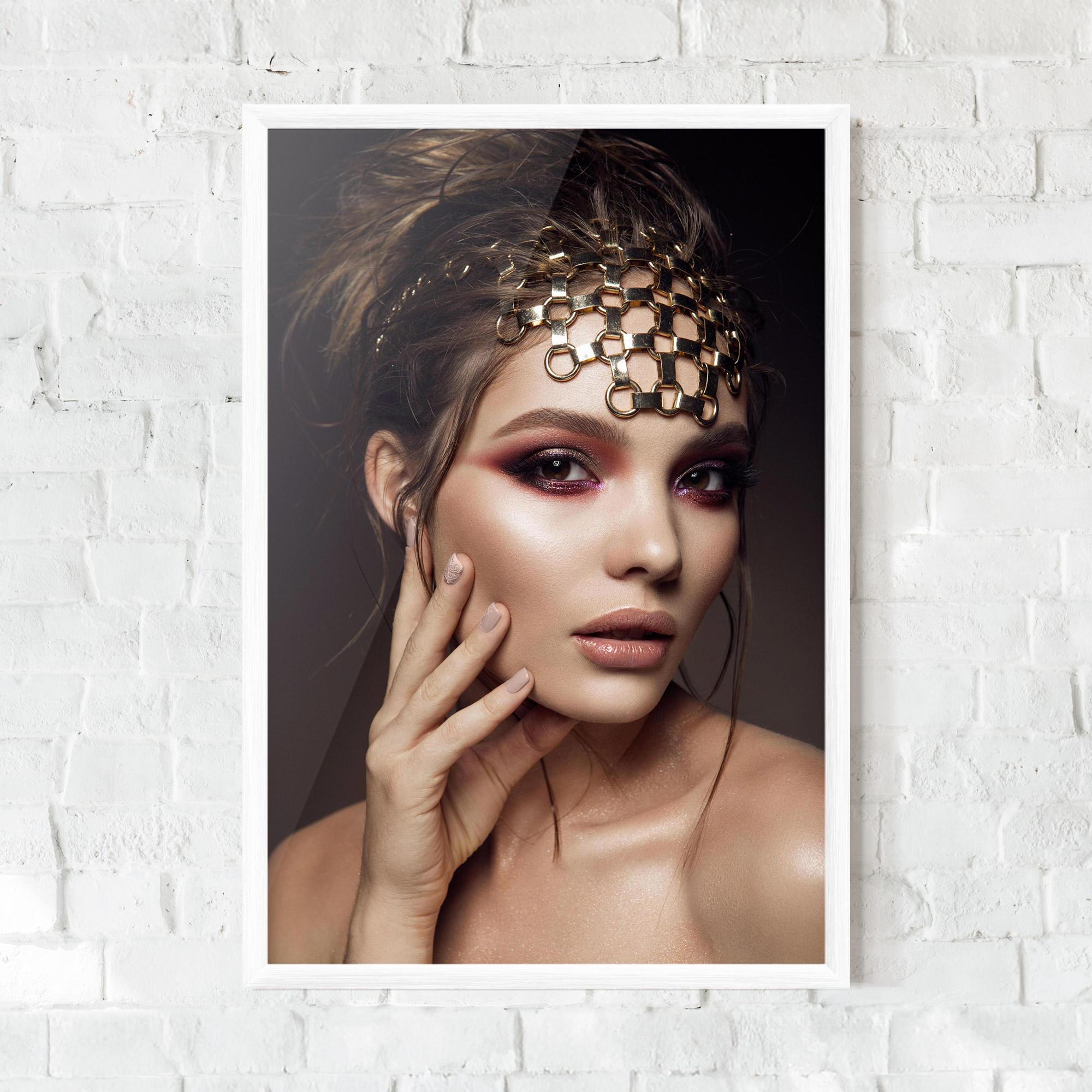 Рамкиран постер Head Accessory mockup 0