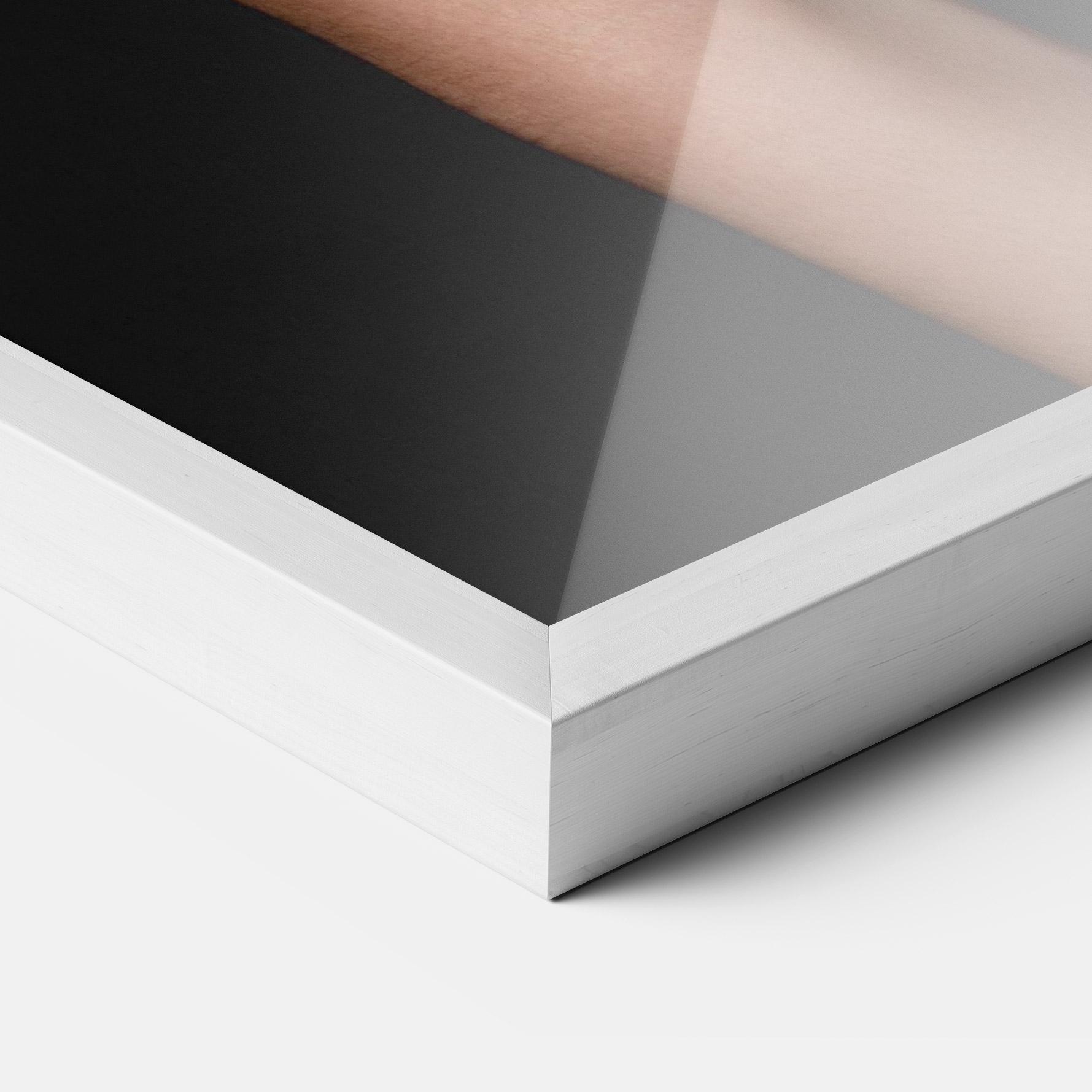 Рамкиран постер Creative Design Nails mockup 3