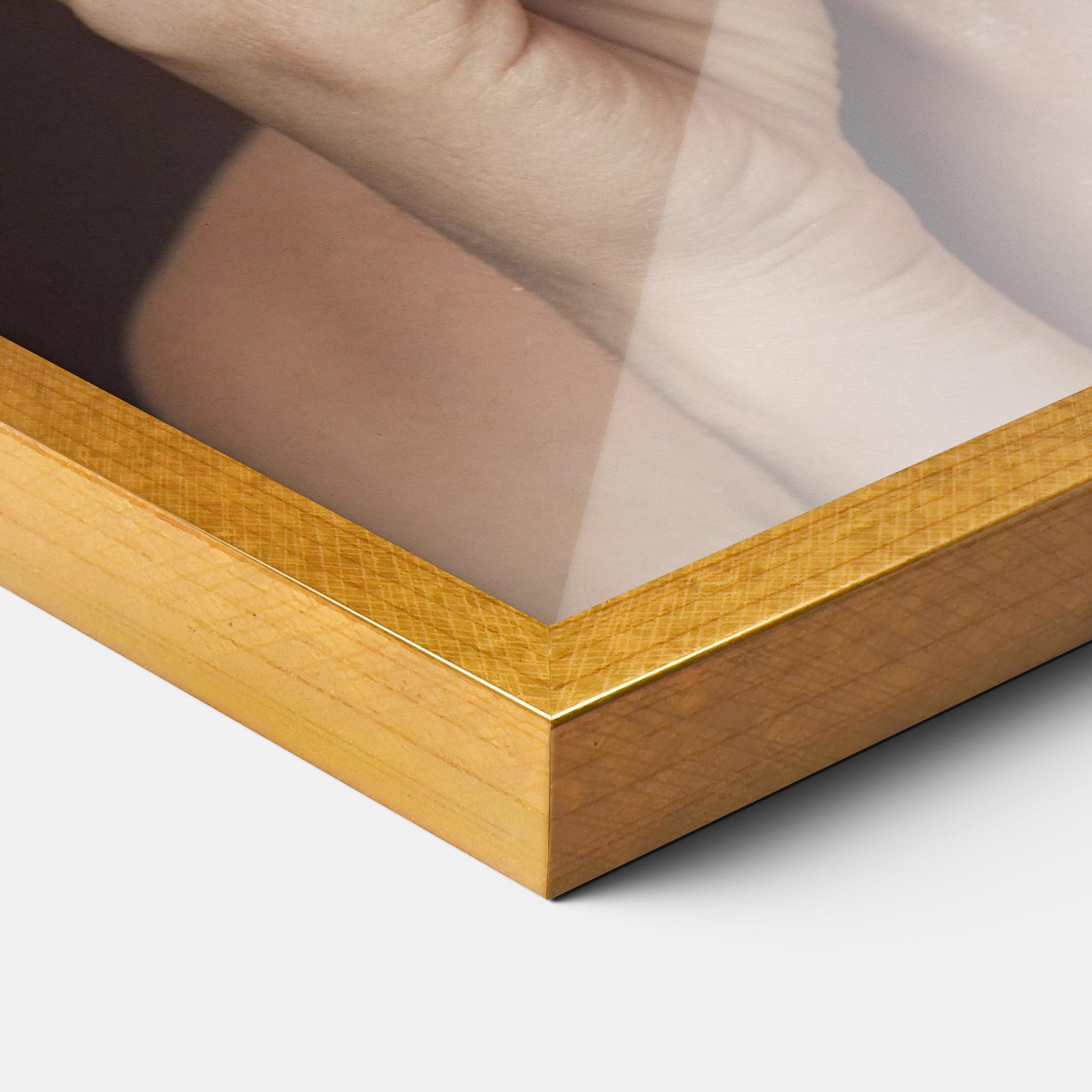 Рамкиран постер Head Accessory mockup 3