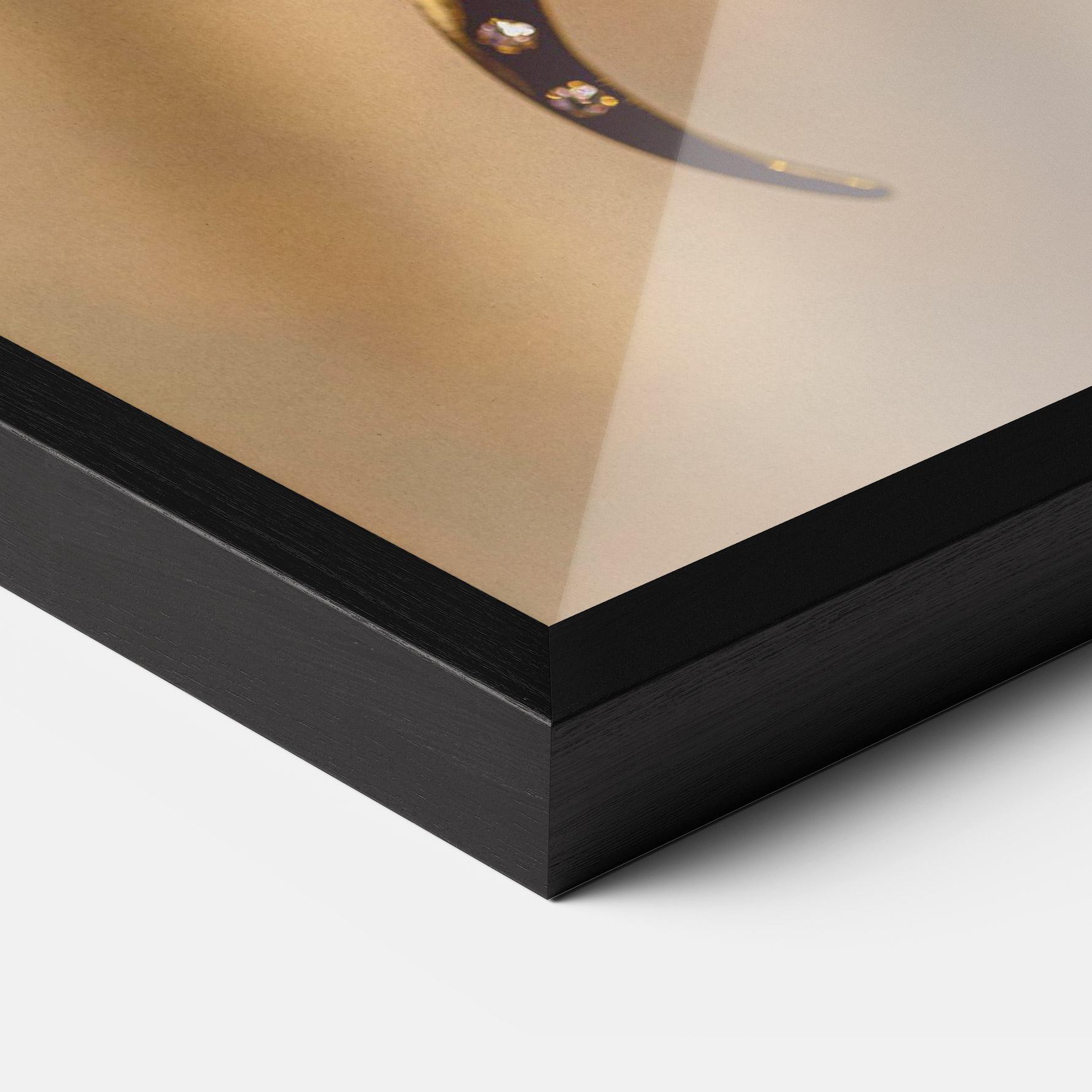 Рамкиран постер Moon Blue Necklace mockup 3