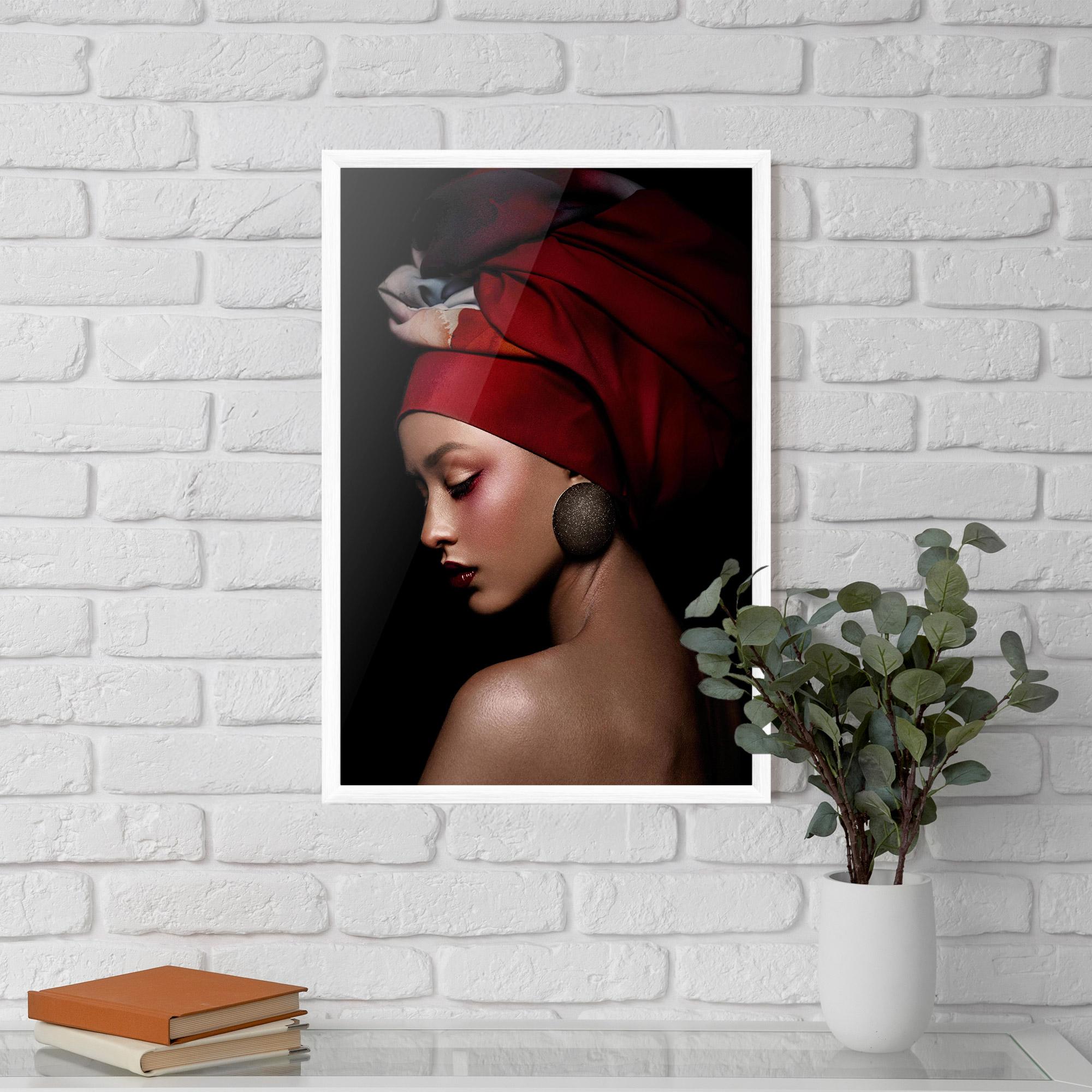 Рамкиран постер Big Circle Earring mockup 5