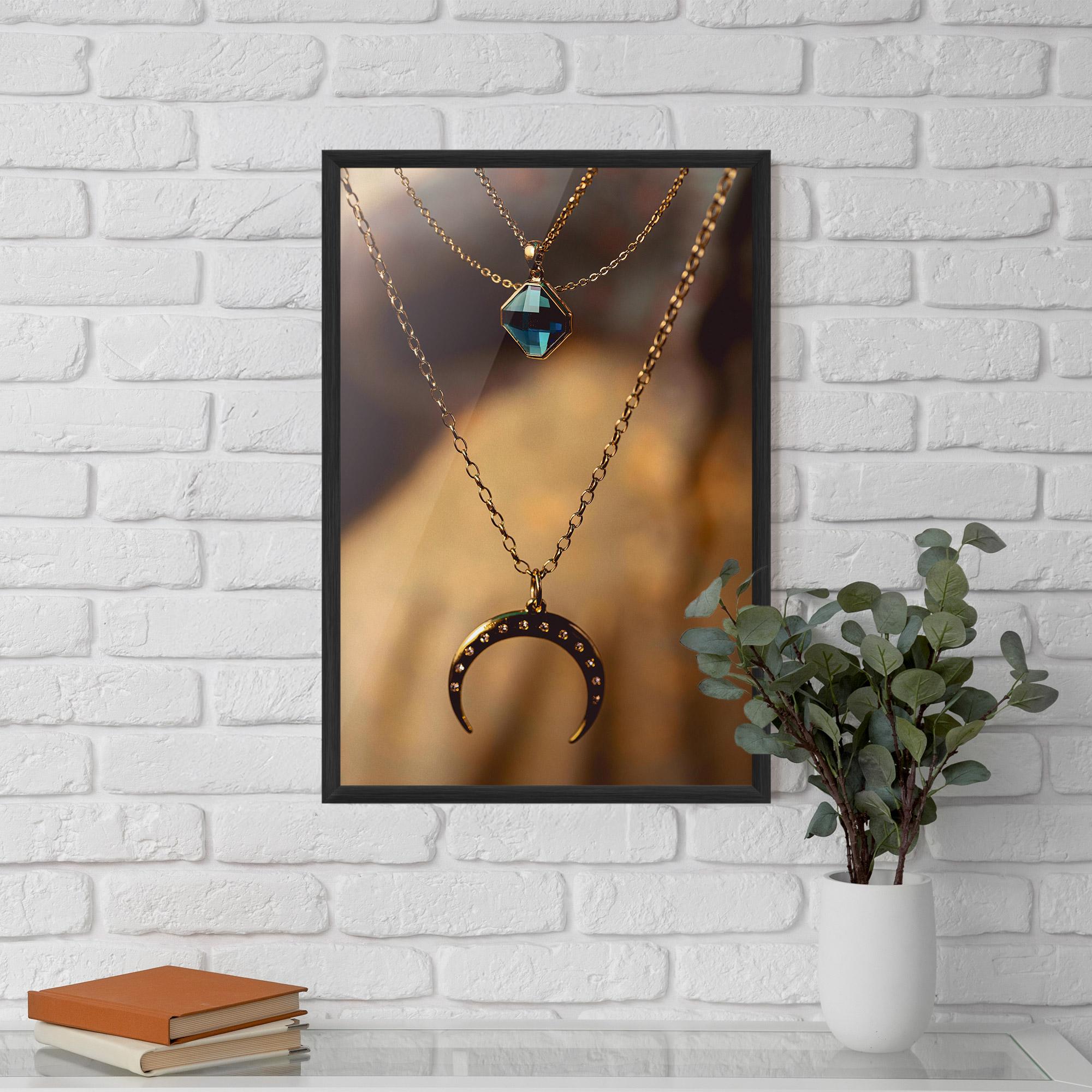 Рамкиран постер Moon Blue Necklace mockup 5