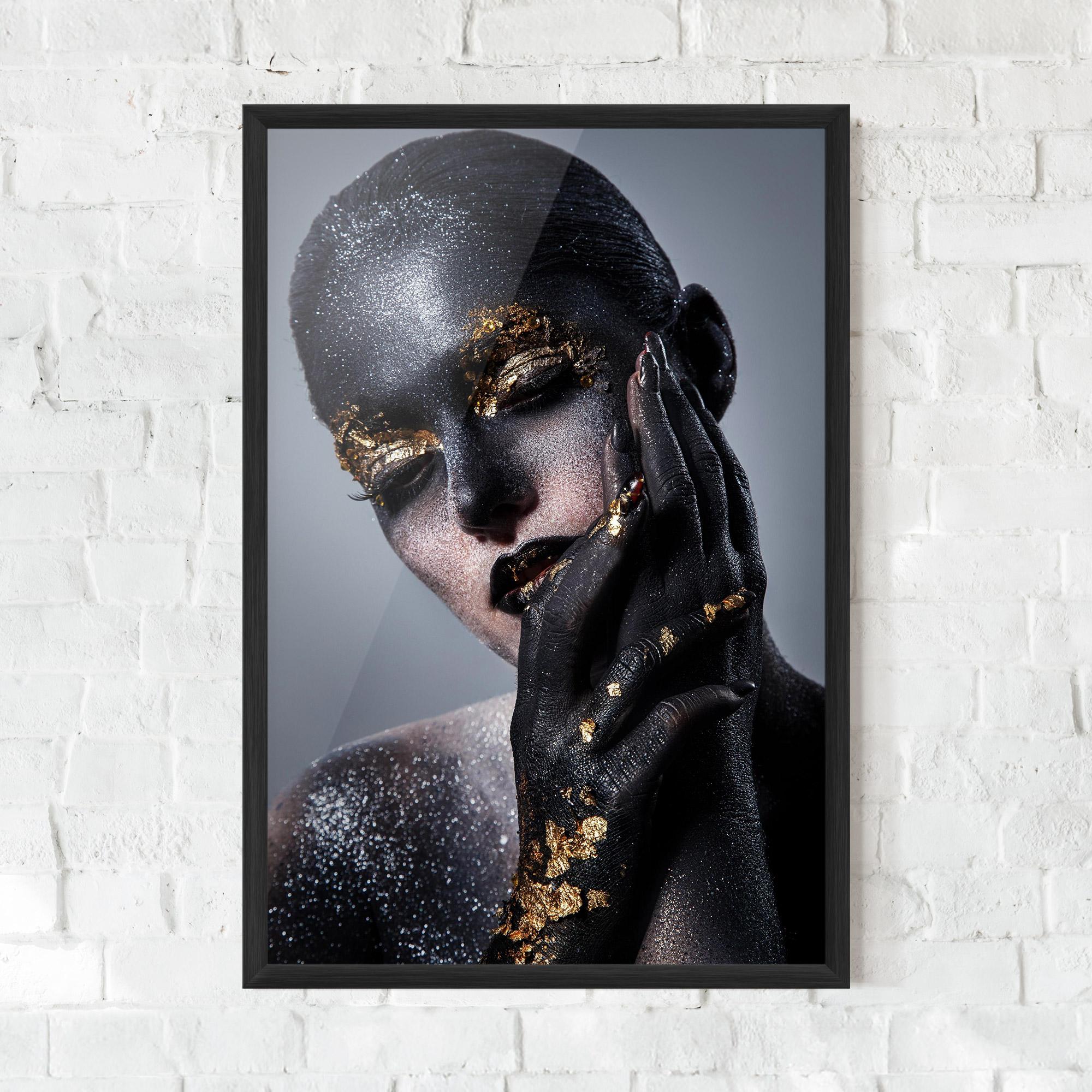Рамкиран постер Black Artistic Makeup mockup 0