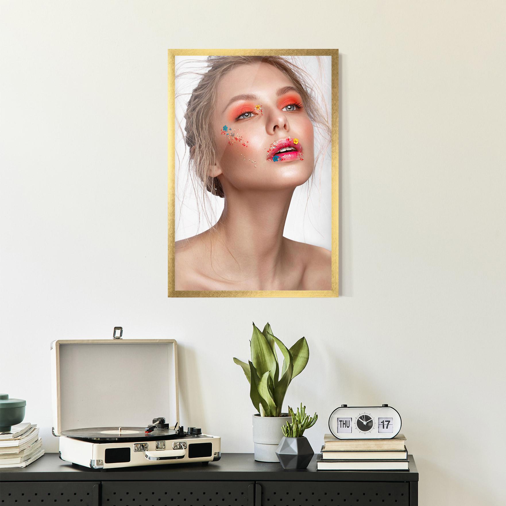 Рамкиран постер Lips Flower mockup 2