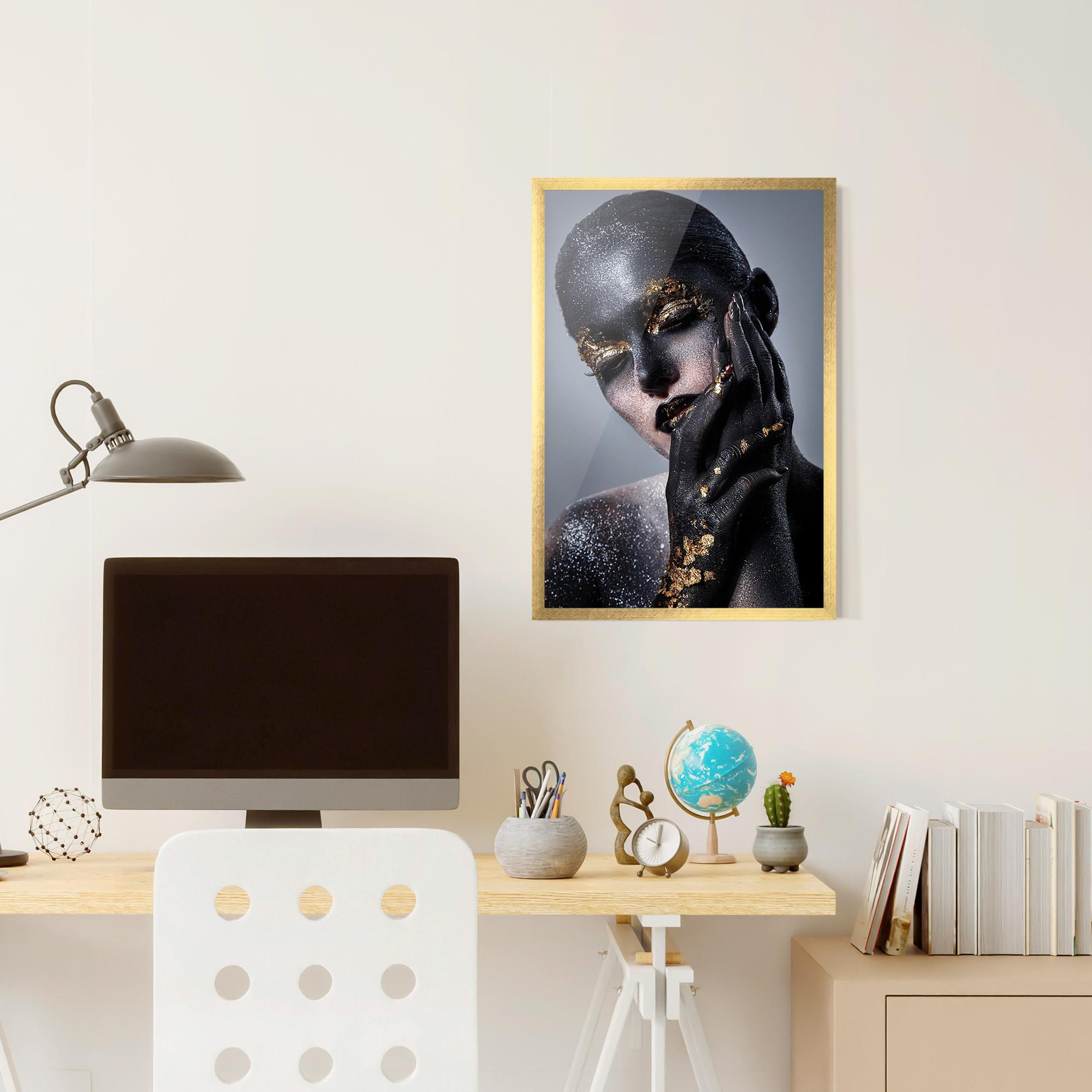 Рамкиран постер Black Artistic Makeup mockup 6