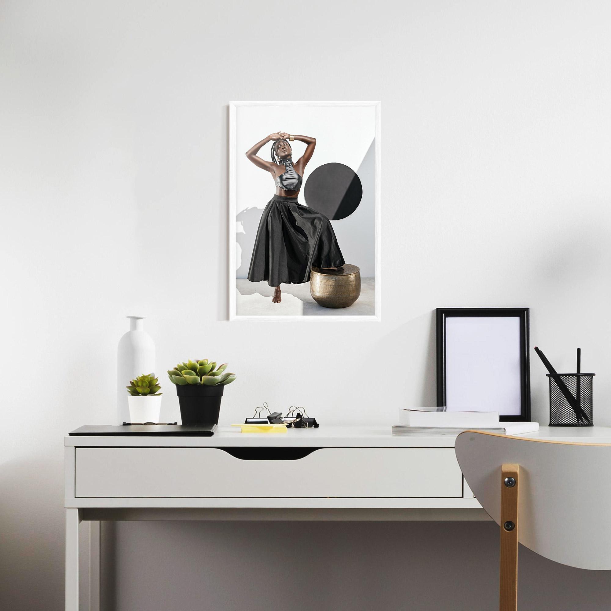 Рамкиран постер Confidence Queen mockup 7