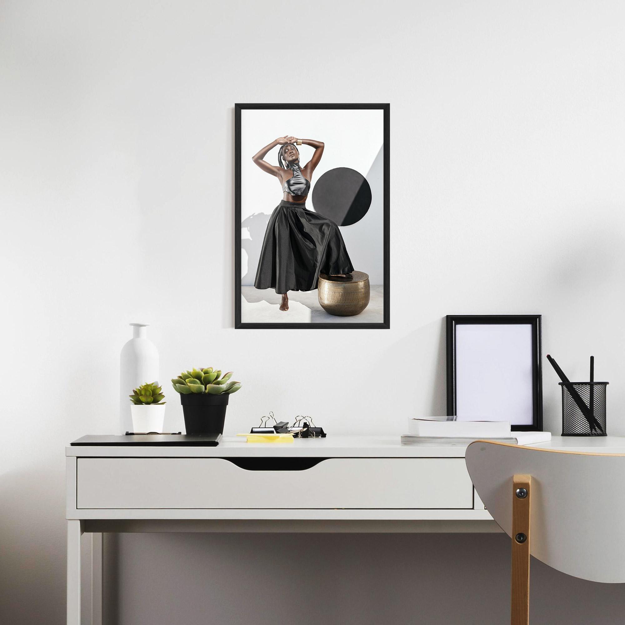 Рамкиран постер Confidence Queen mockup 7