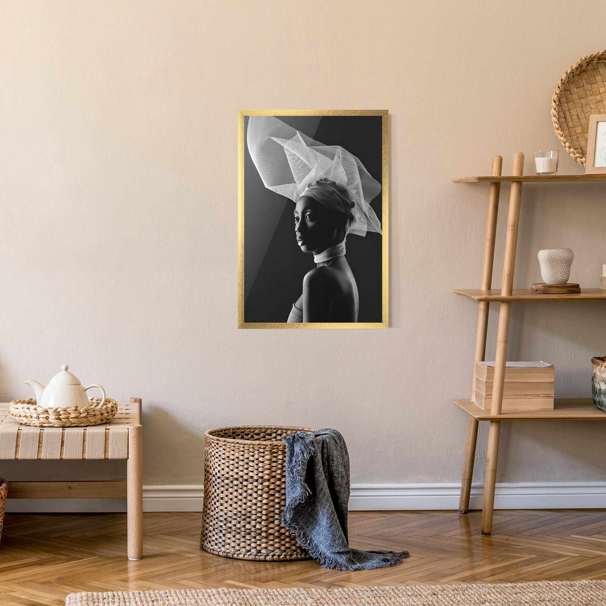 Рамкиран постер Veil Hat Woman mockup 9