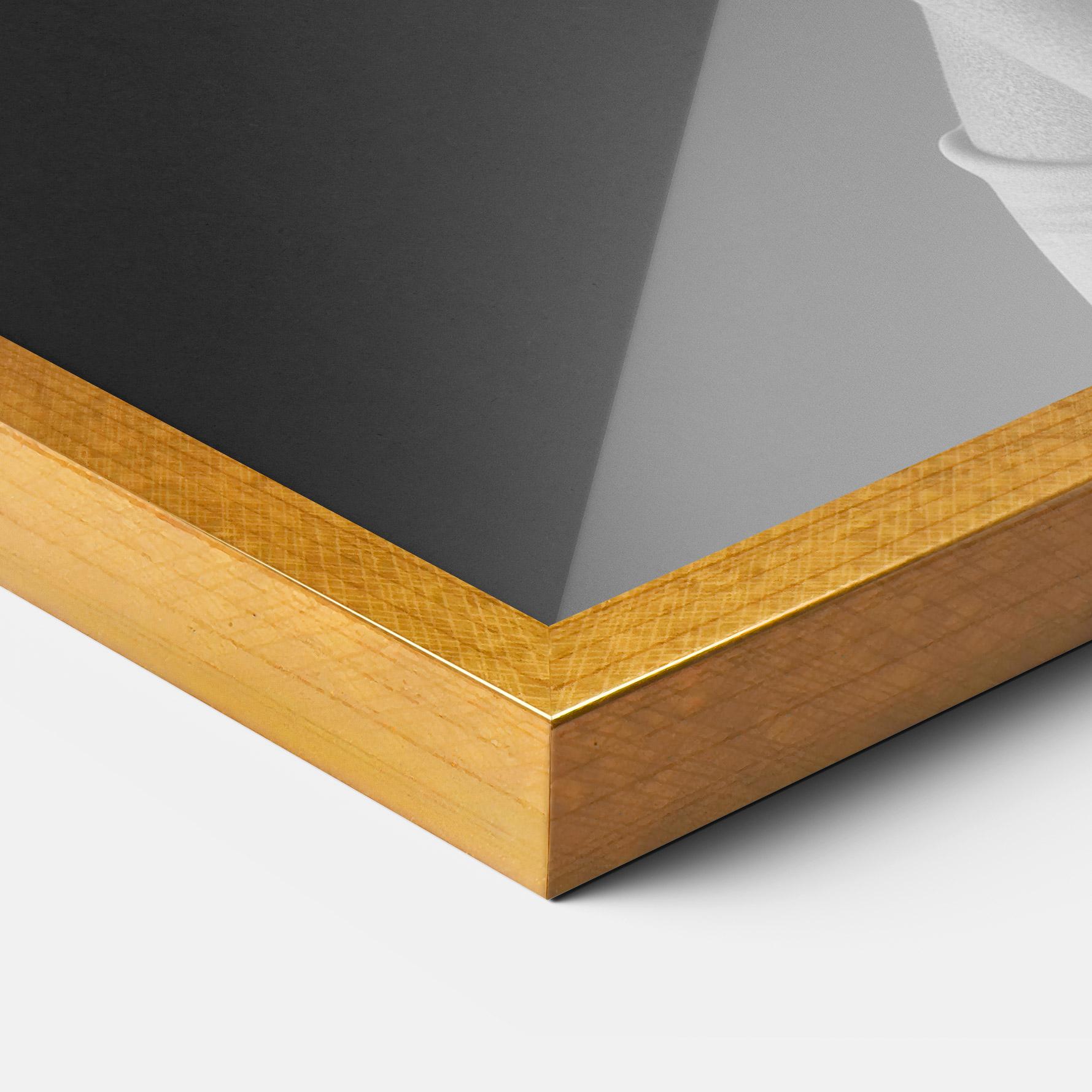 Рамкиран постер Veil Hat Woman mockup 3