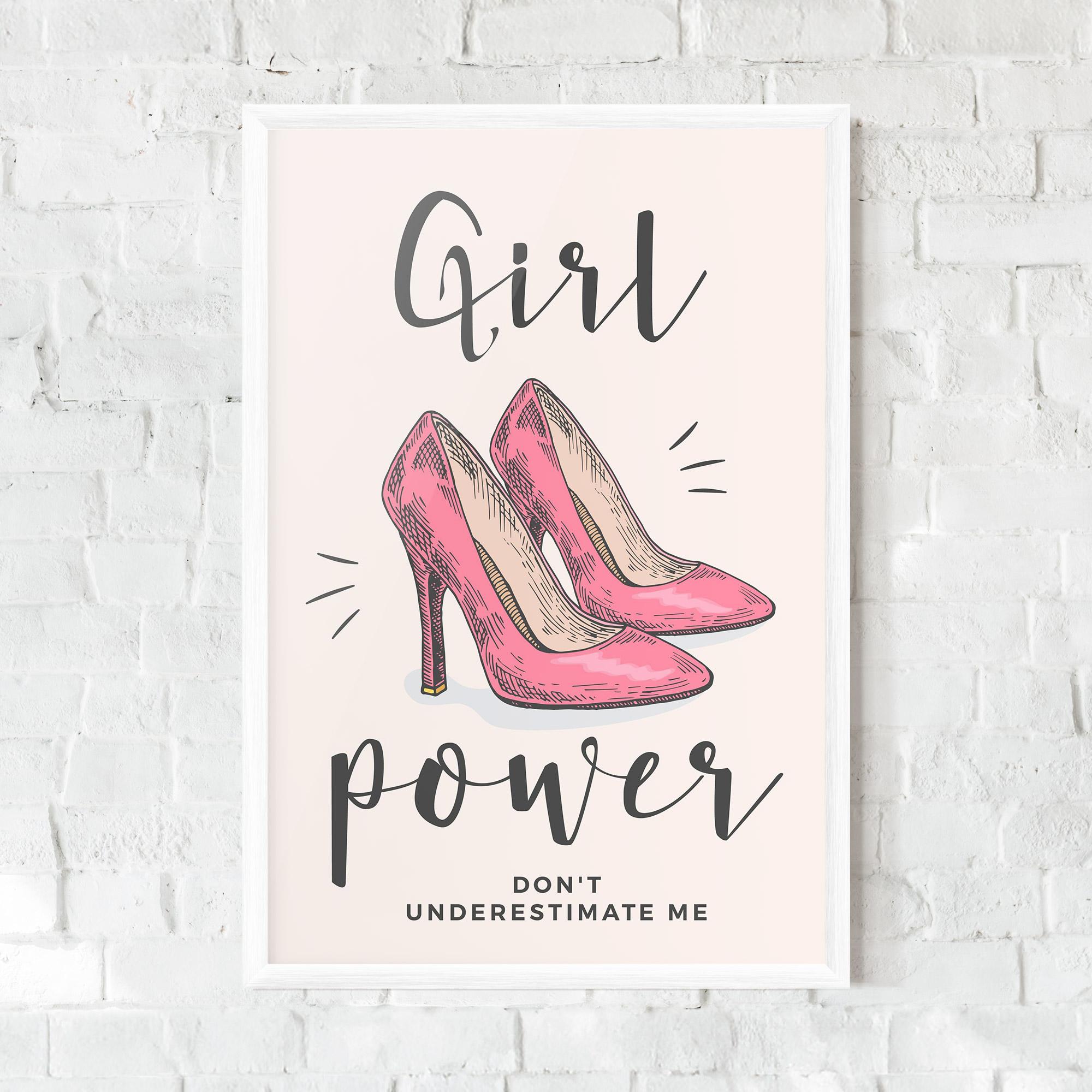 Рамкиран постер Girl Power mockup 0