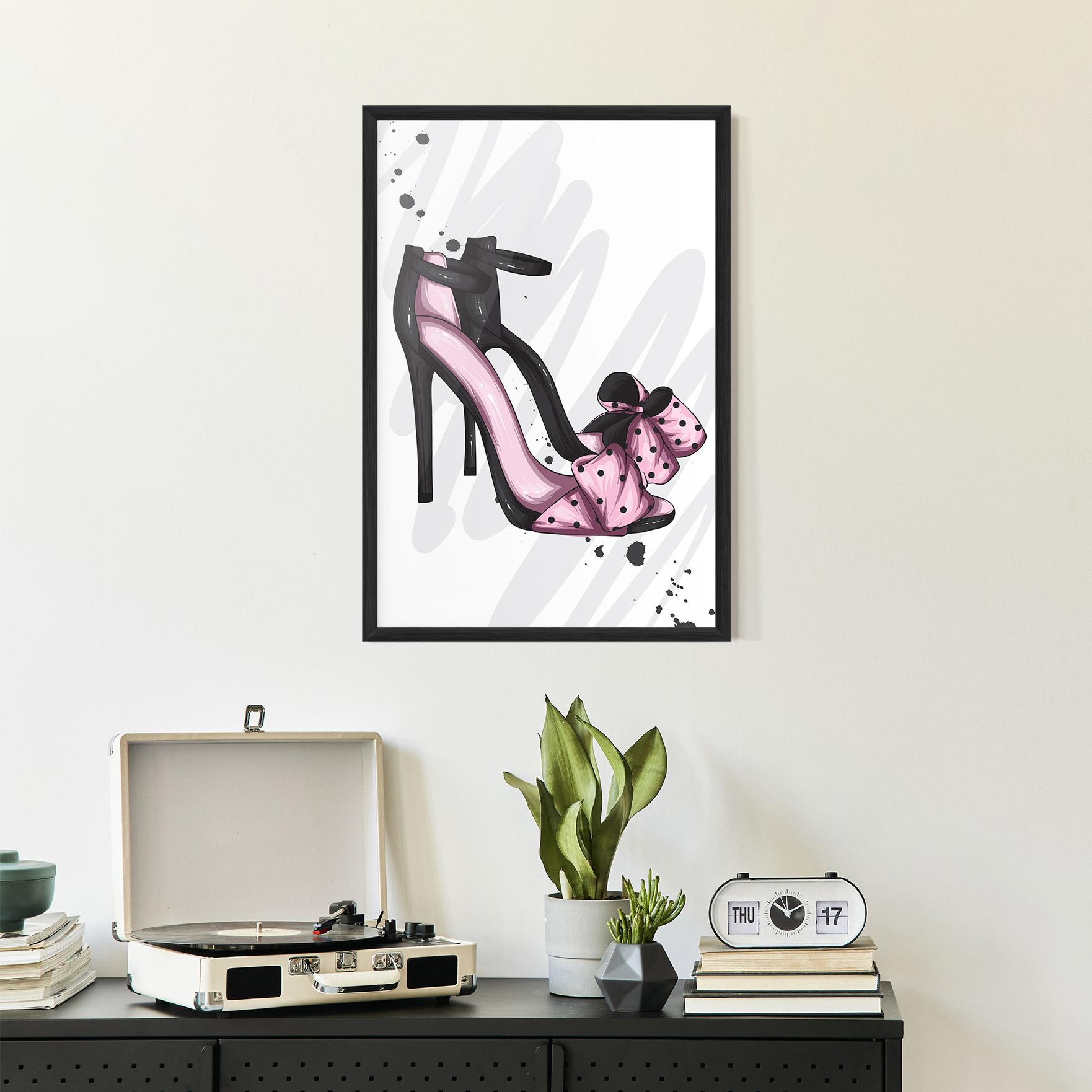 Рамкиран постер Pink Black Heels mockup 2