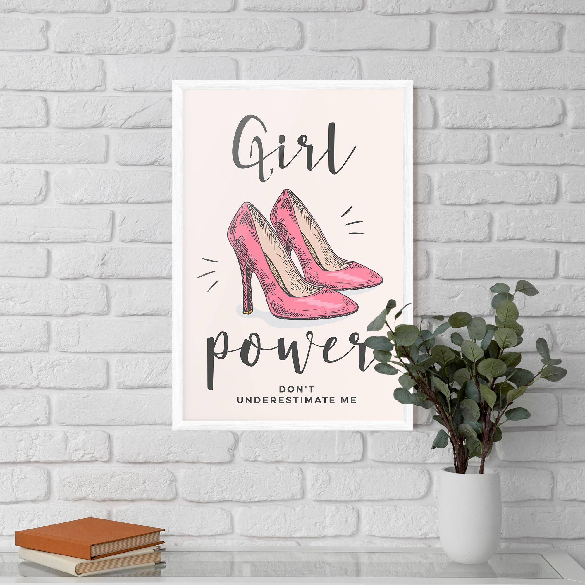 Рамкиран постер Girl Power mockup 5