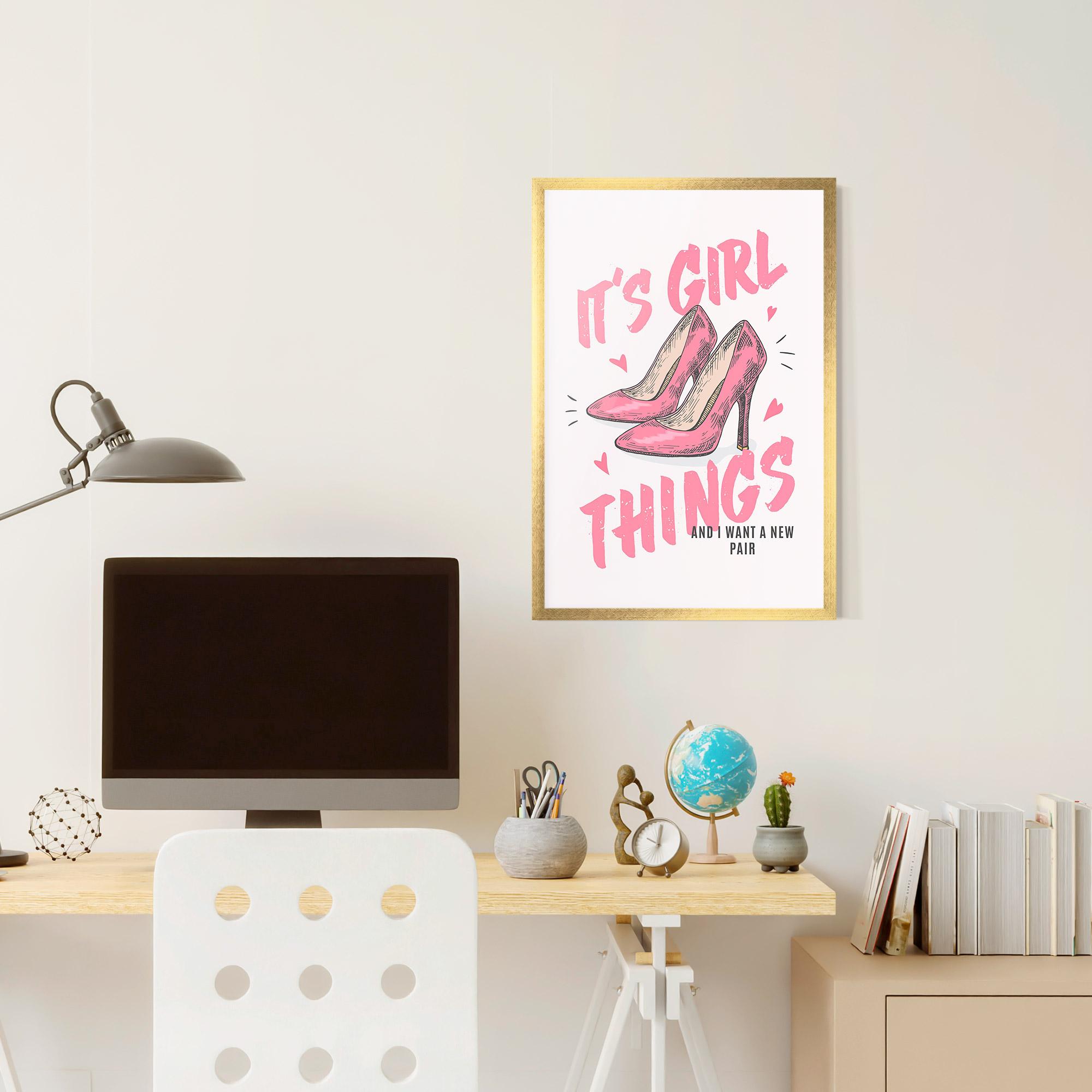 Рамкиран постер Girl Things mockup 6