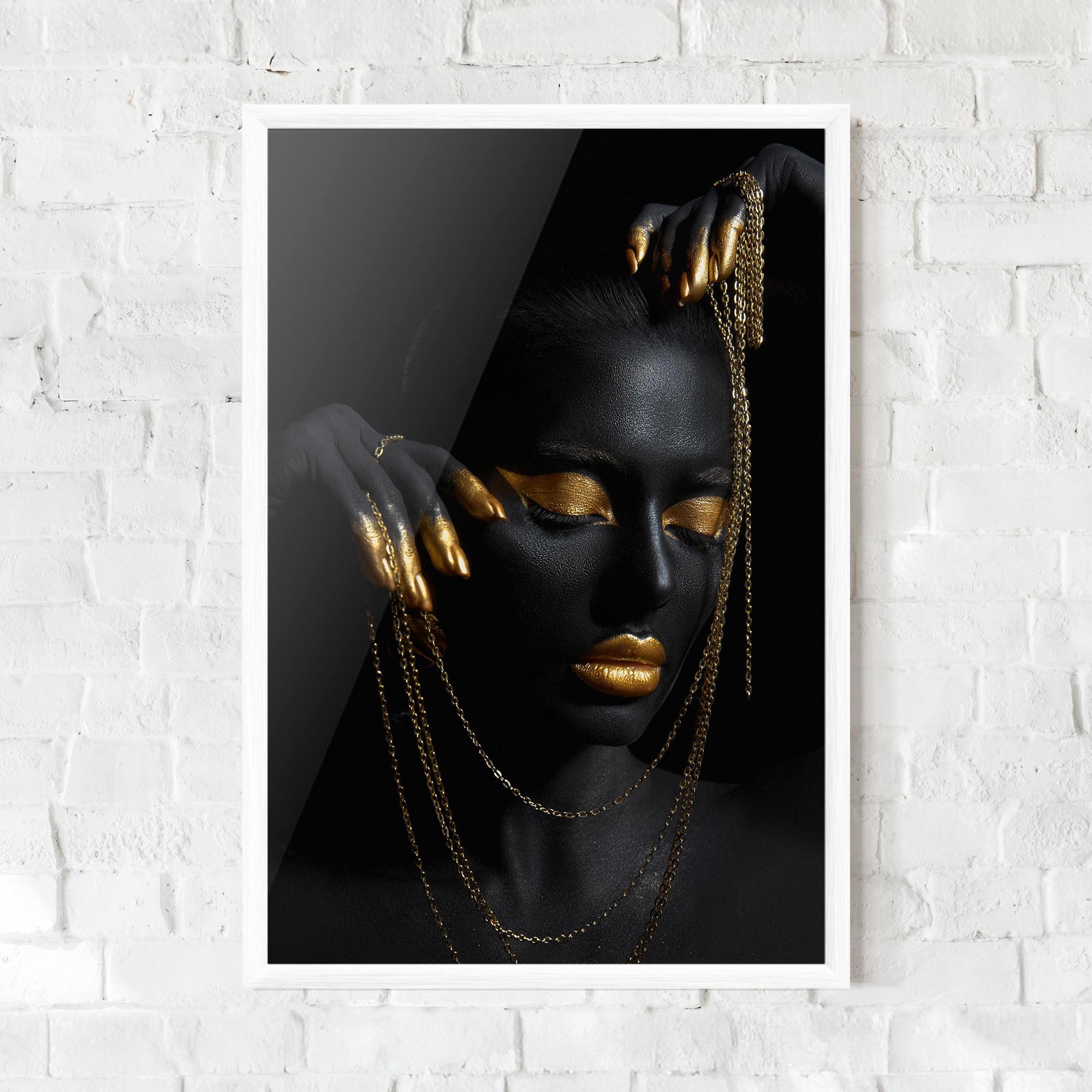 Рамкиран постер Gold Black Skin mockup 0
