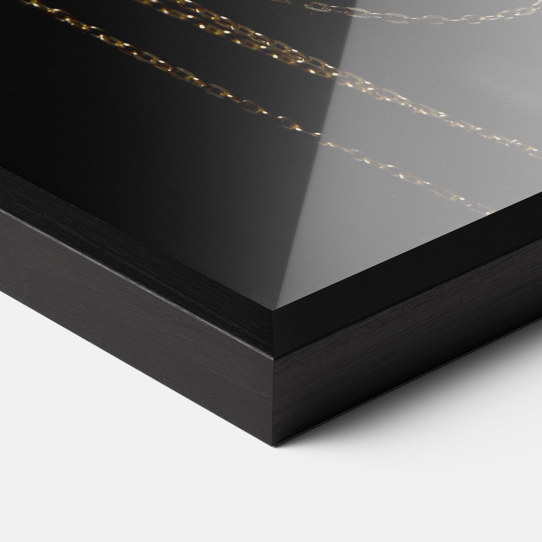 Chain Gold Eyelids mockup 3