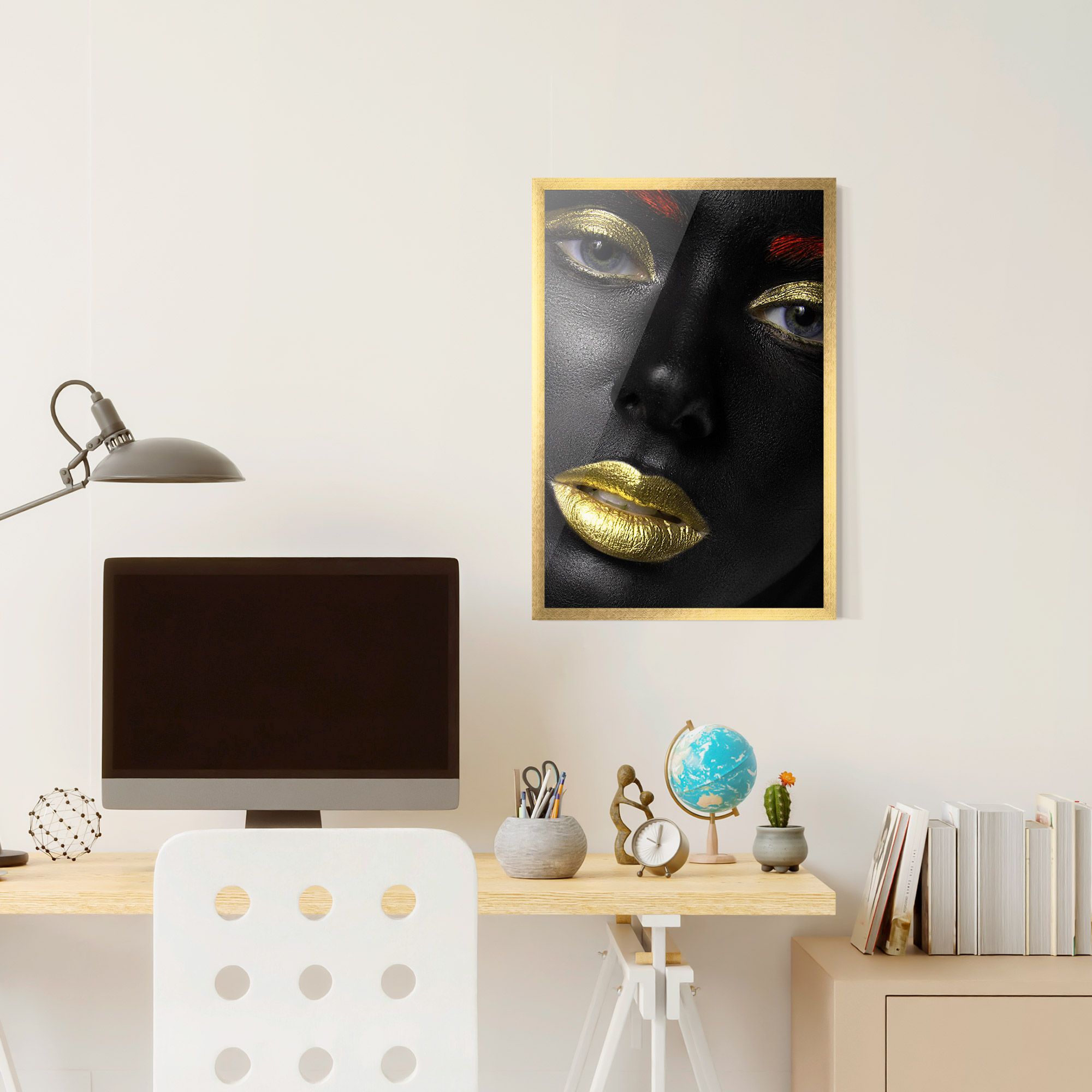 Gold Red Lips mockup 6