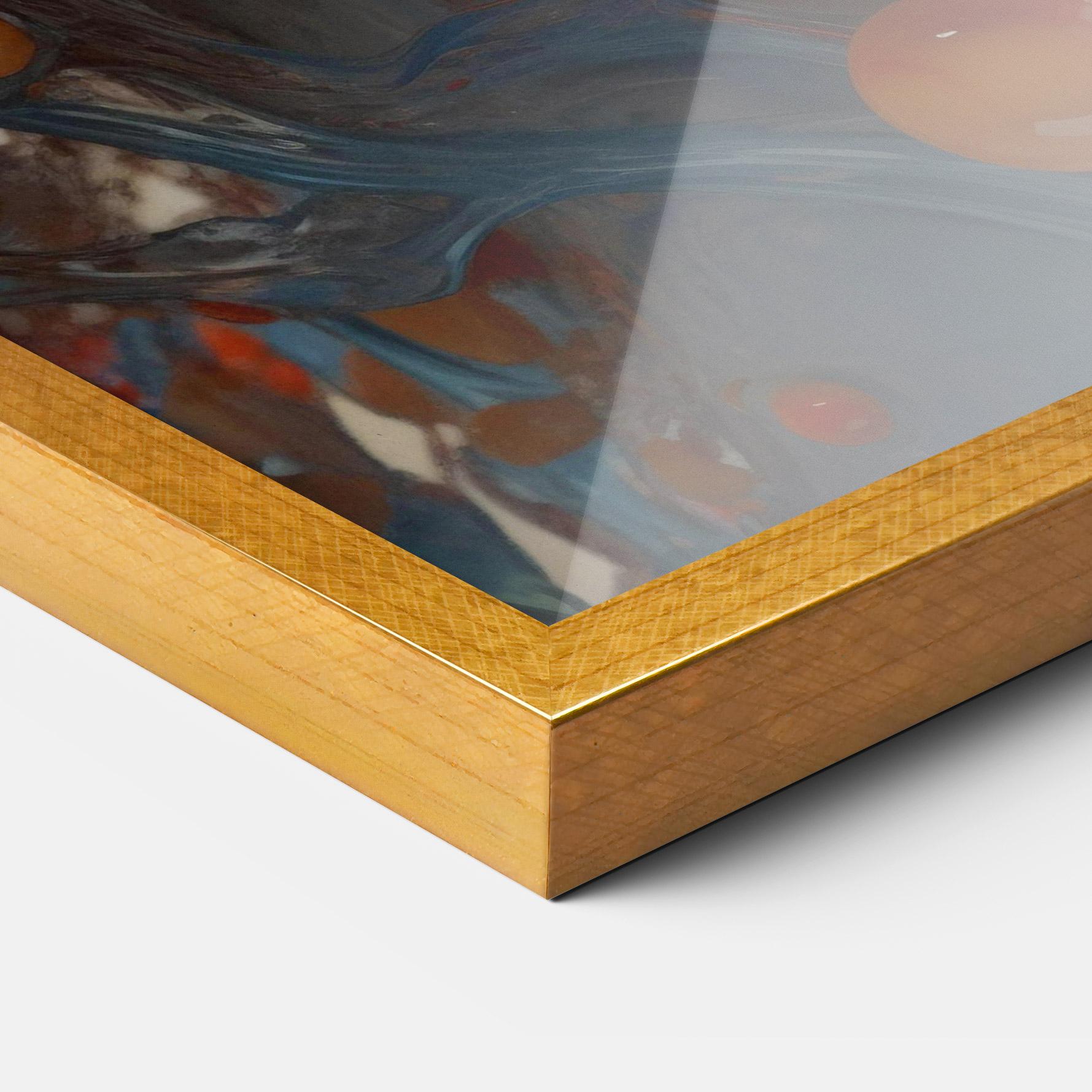 Рамкиран постер Pretty Blue Face mockup 3