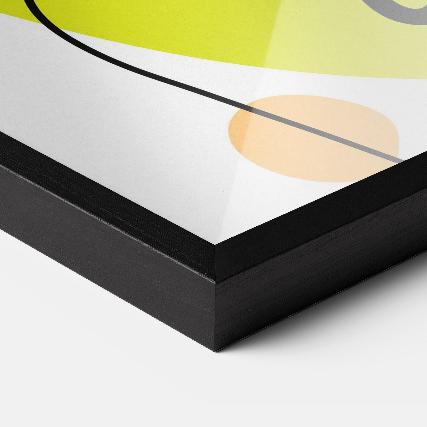 Рамкиран постер Lime Woman mockup 3