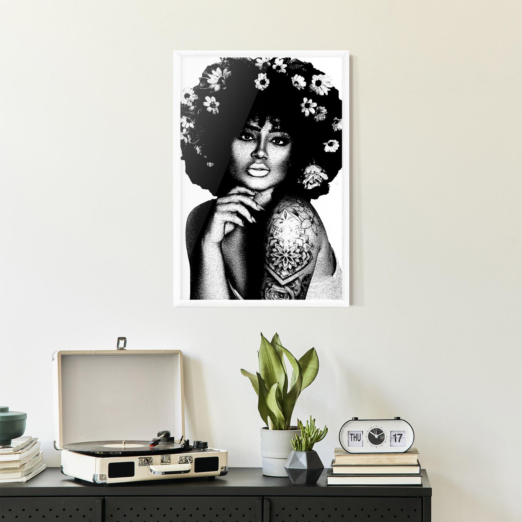 Рамкиран постер Flower African Woman mockup 2
