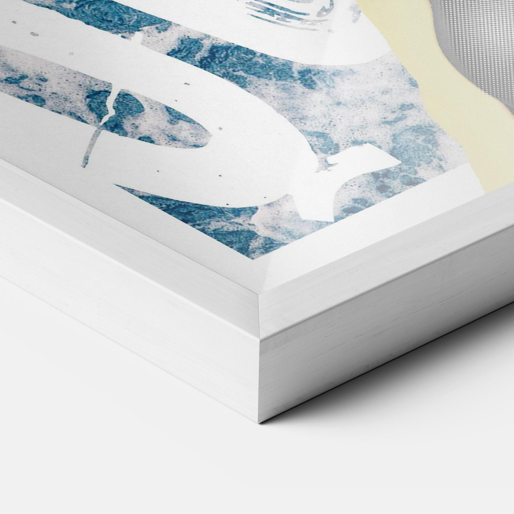 Рамкиран постер American Woman Crown mockup 3