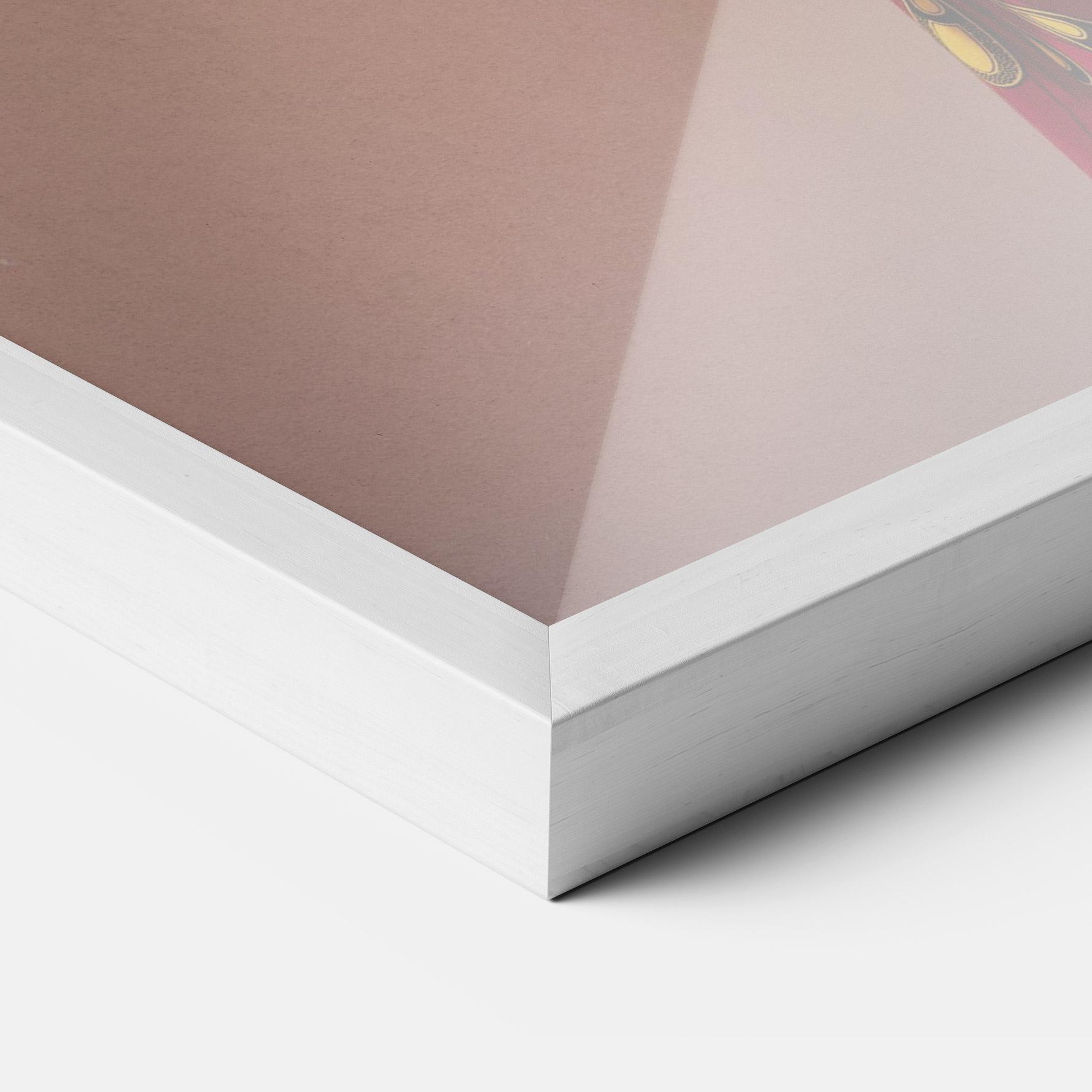 Рамкиран постер Outdoors Fashion mockup 3