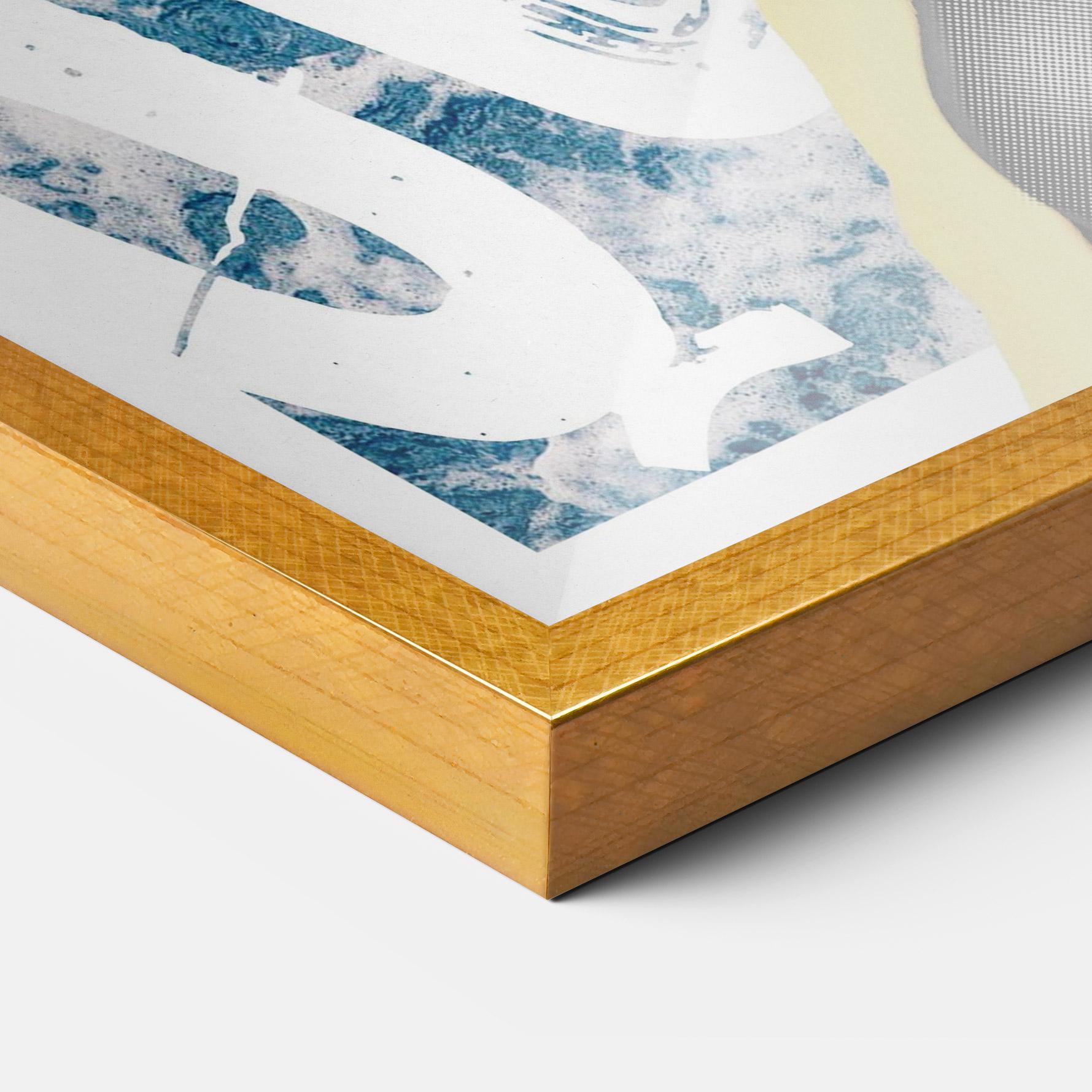 Рамкиран постер American Woman Crown mockup 3