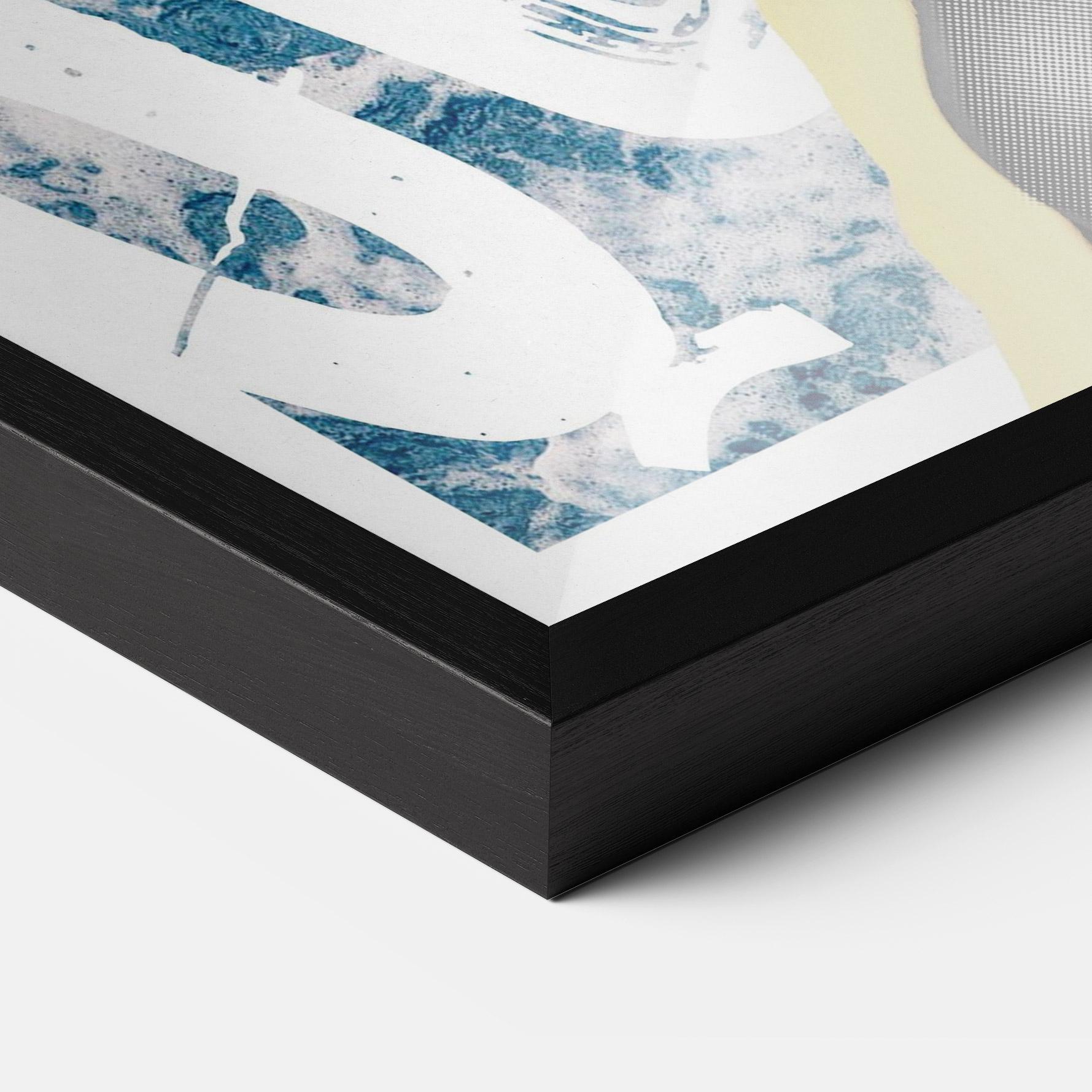 Рамкиран постер American Woman Crown mockup 3