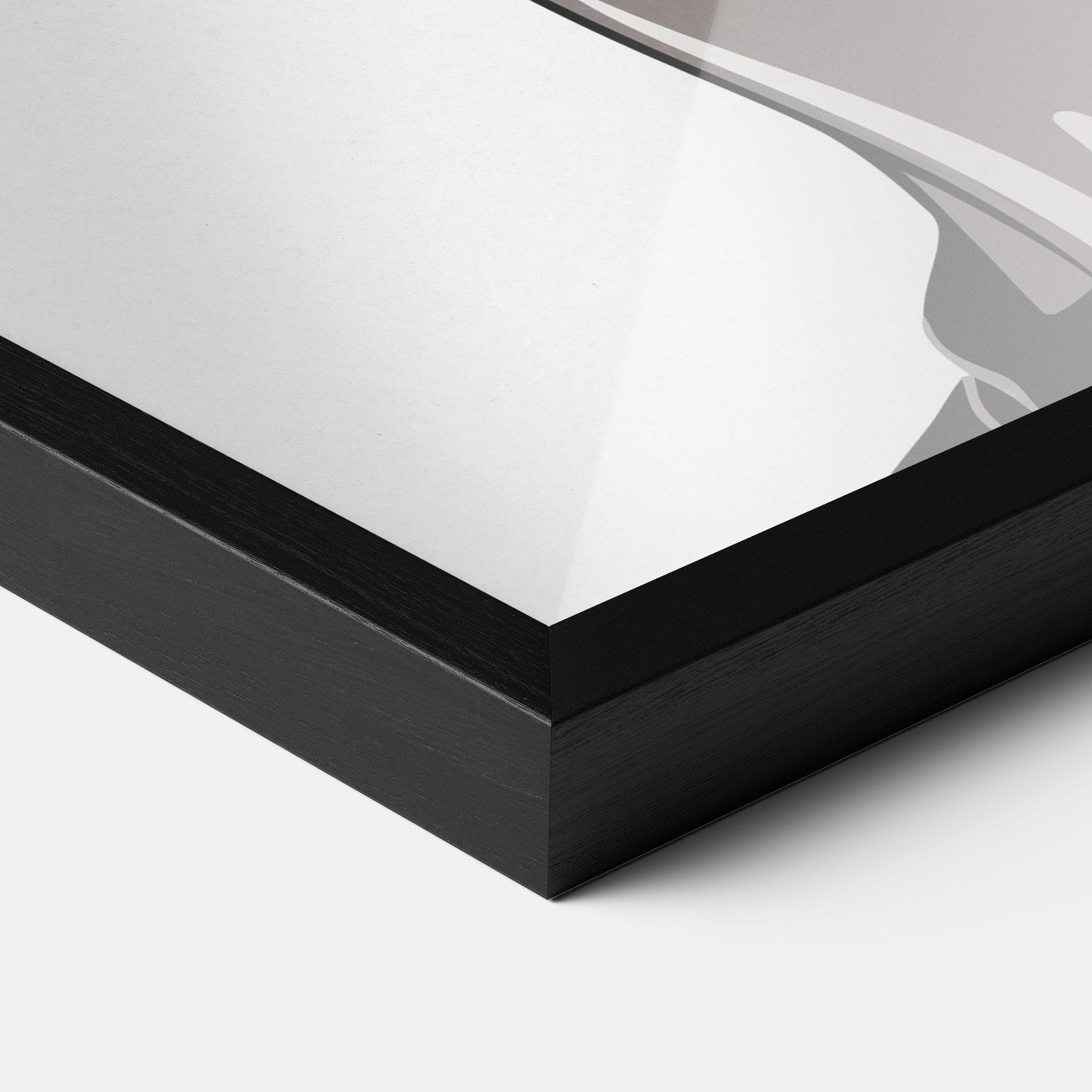 Рамкиран постер Brown Skin Woman mockup 3