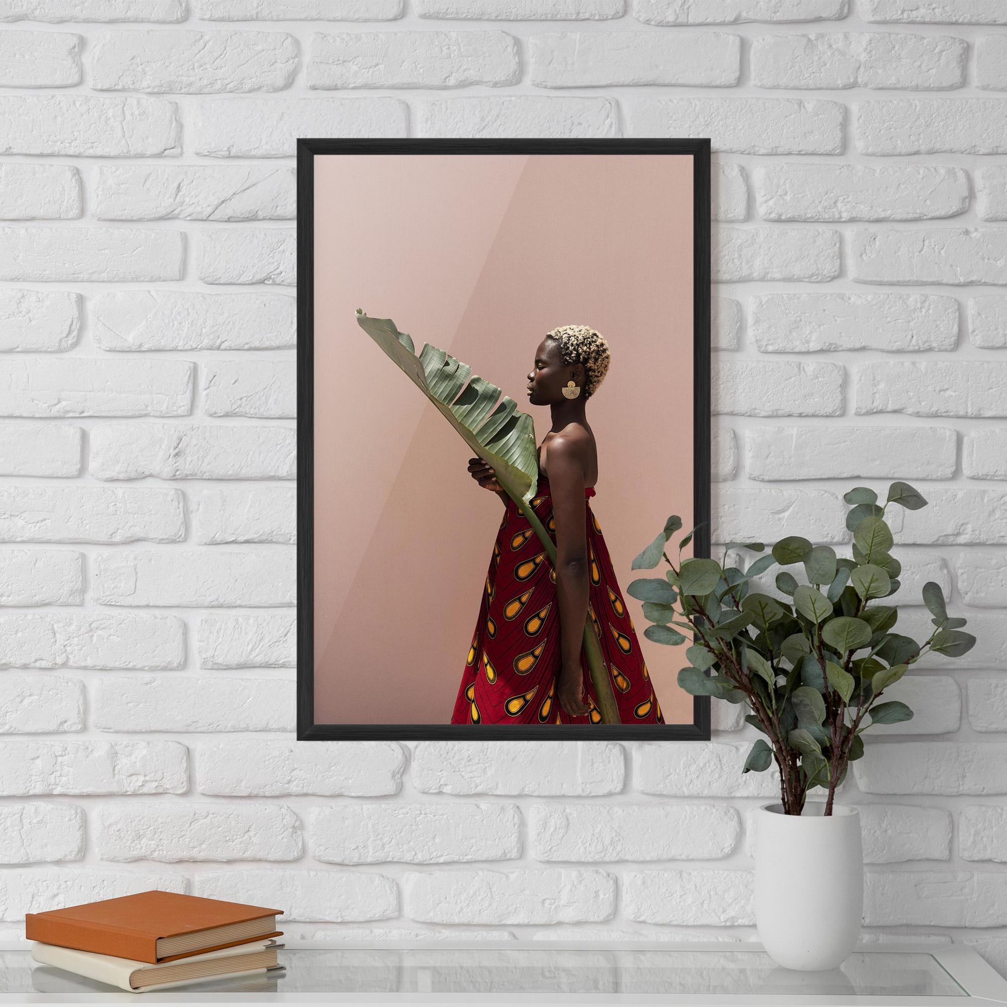 Рамкиран постер Outdoors Fashion mockup 5