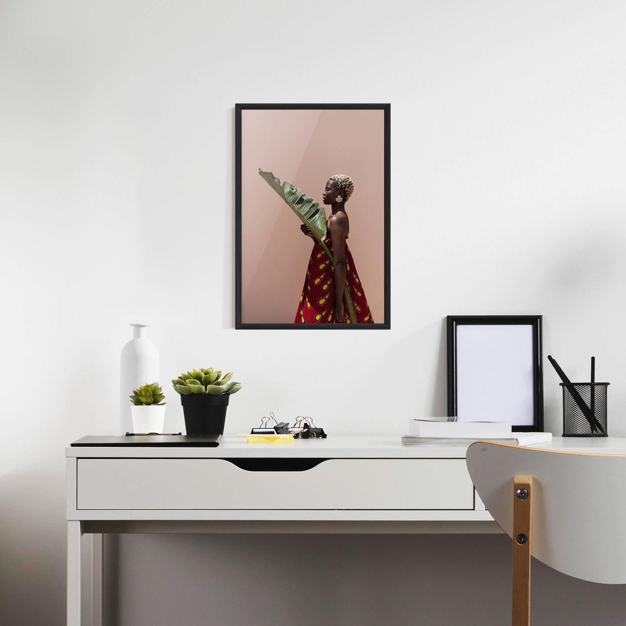 Рамкиран постер Outdoors Fashion mockup 7