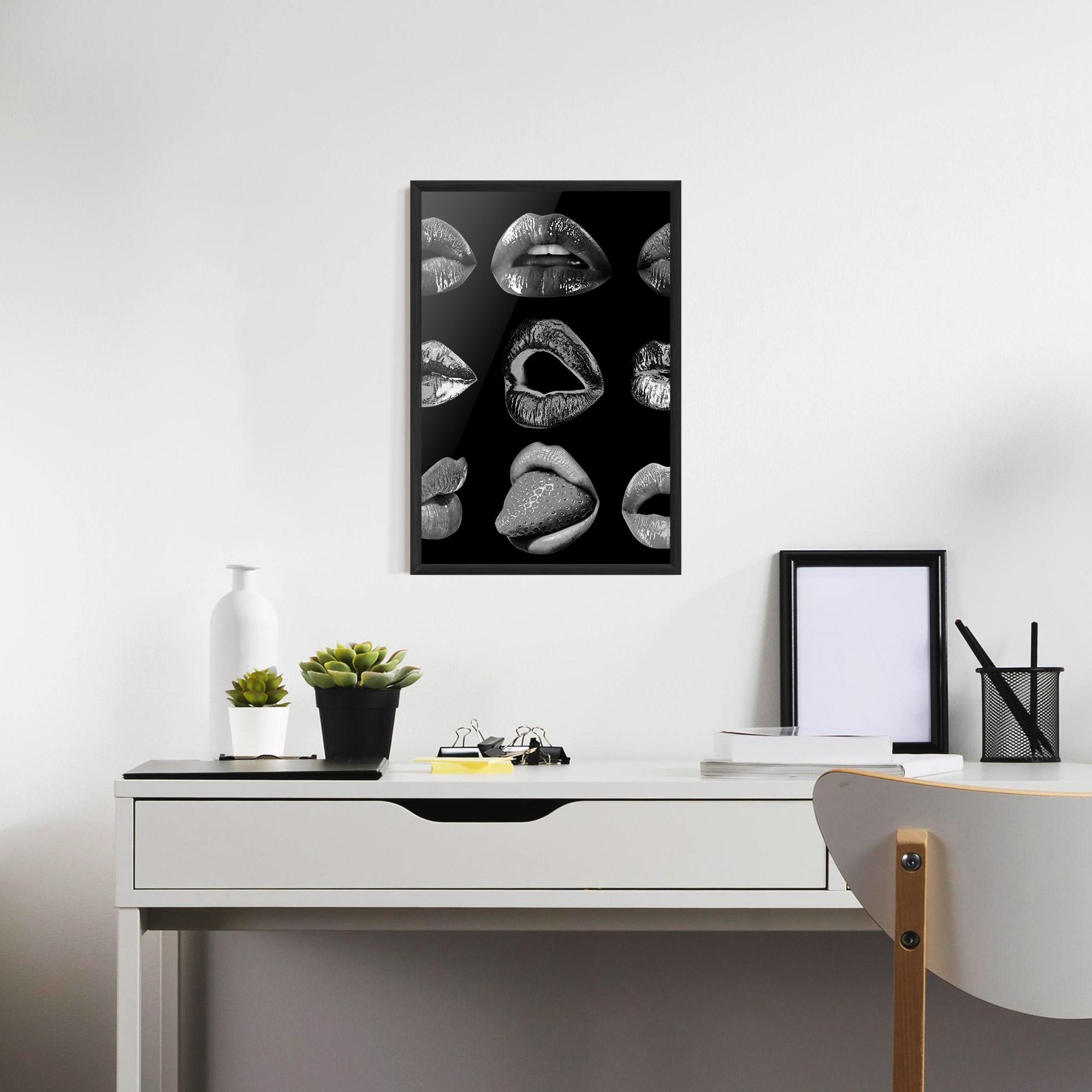 Рамкиран постер Grey Lips Collage mockup 7