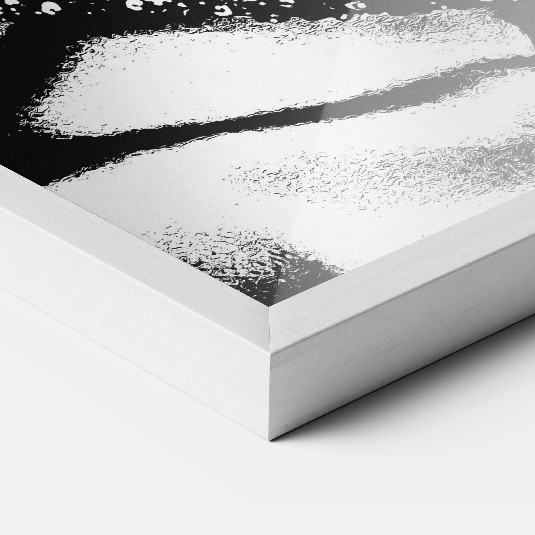 Рамкиран постер White Black Portrait mockup 3