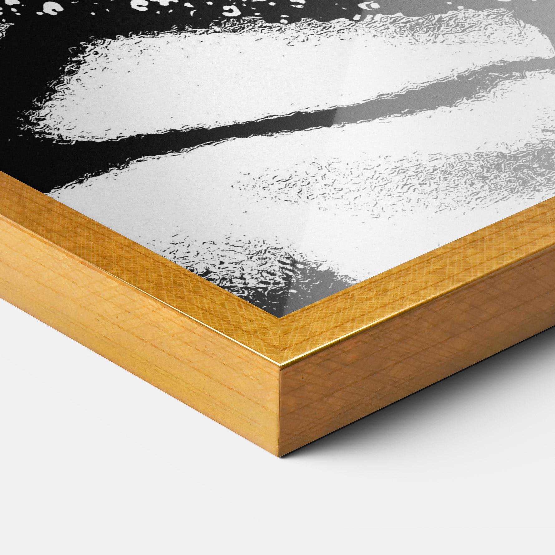 Рамкиран постер White Black Portrait mockup 3