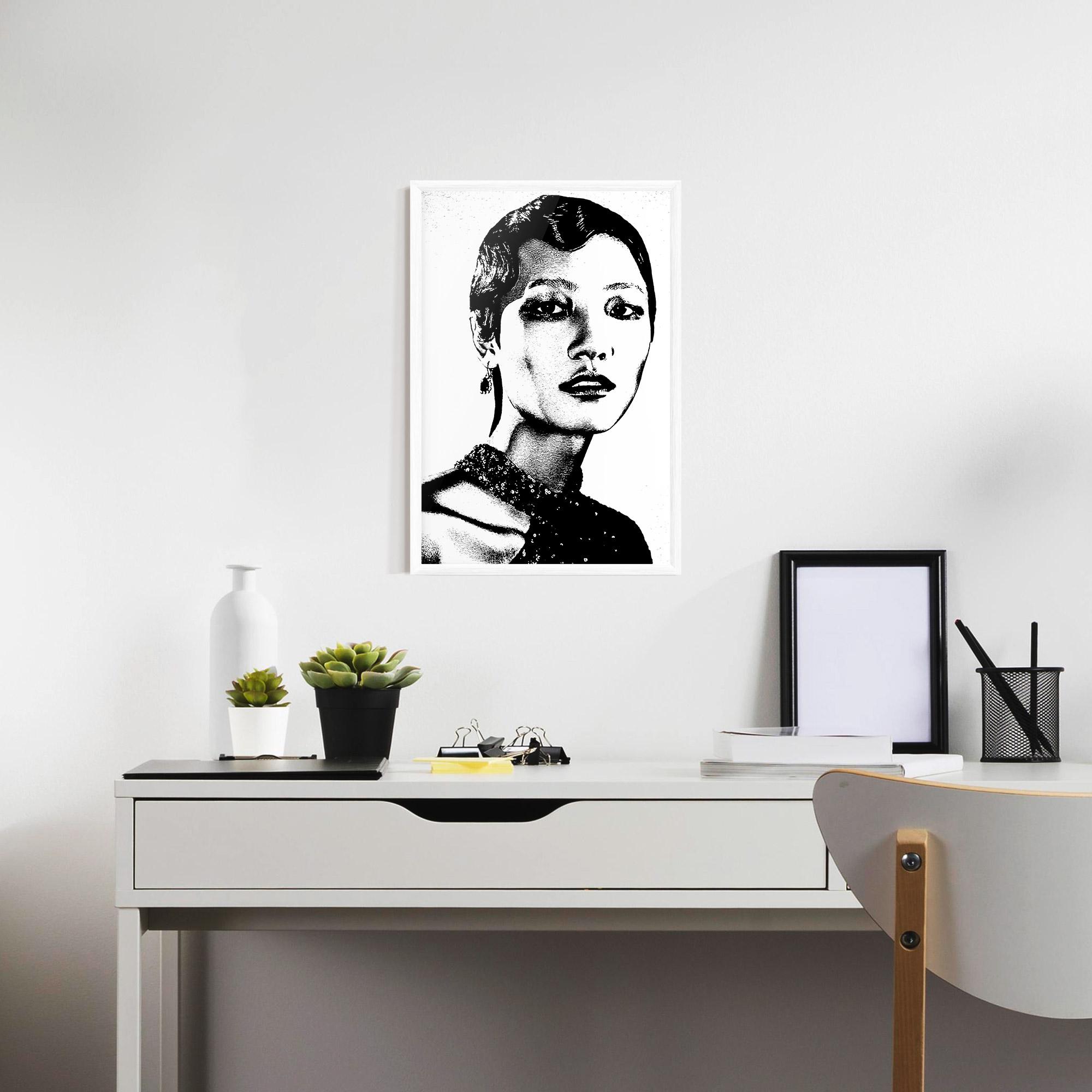 Рамкиран постер White Black Portrait mockup 7