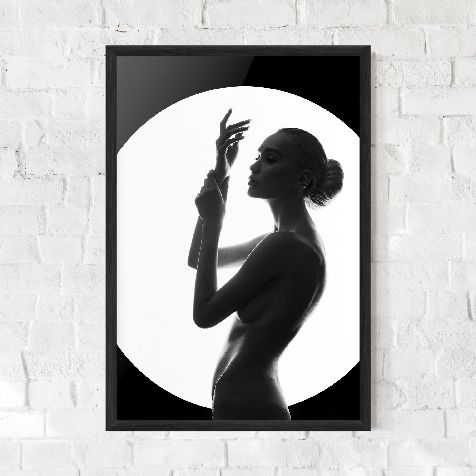 Рамкиран постер Body Figure mockup 0