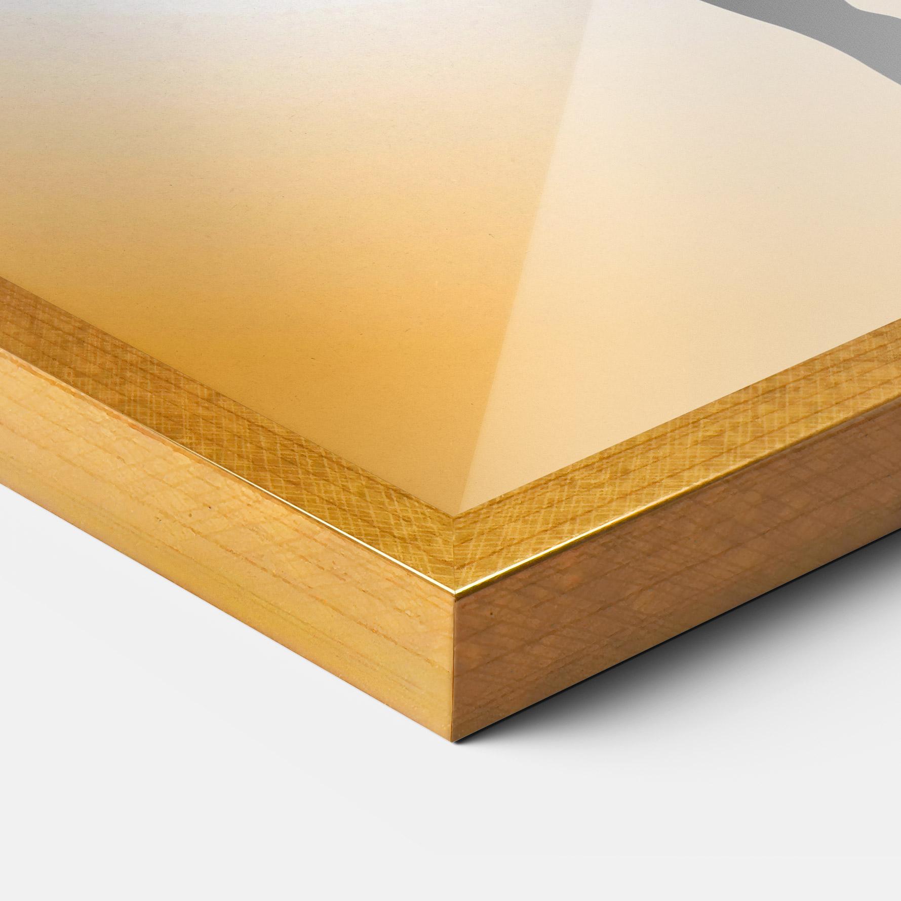 Рамкиран постер Mistic Woman mockup 3