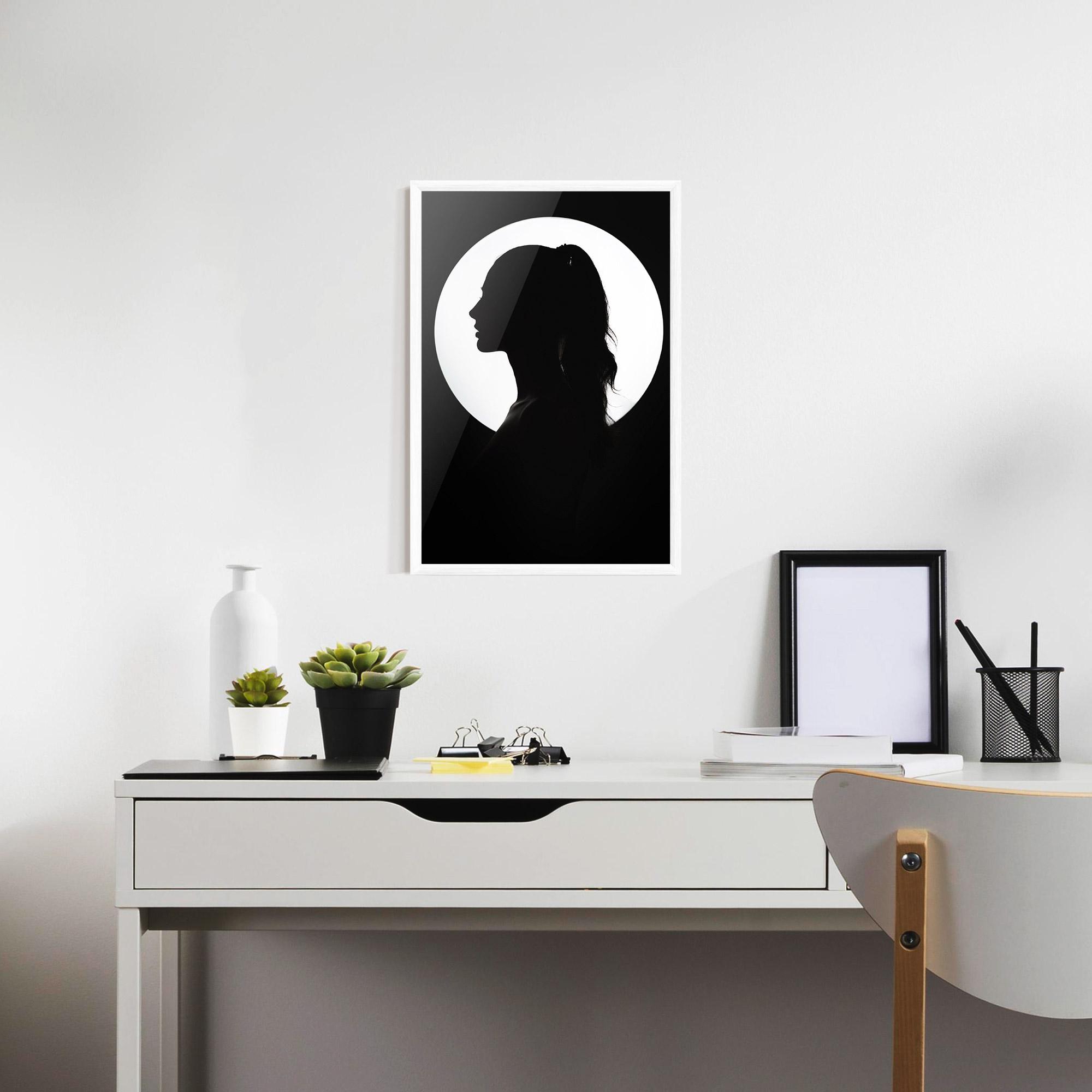 Рамкиран постер Full Moon Girl mockup 7