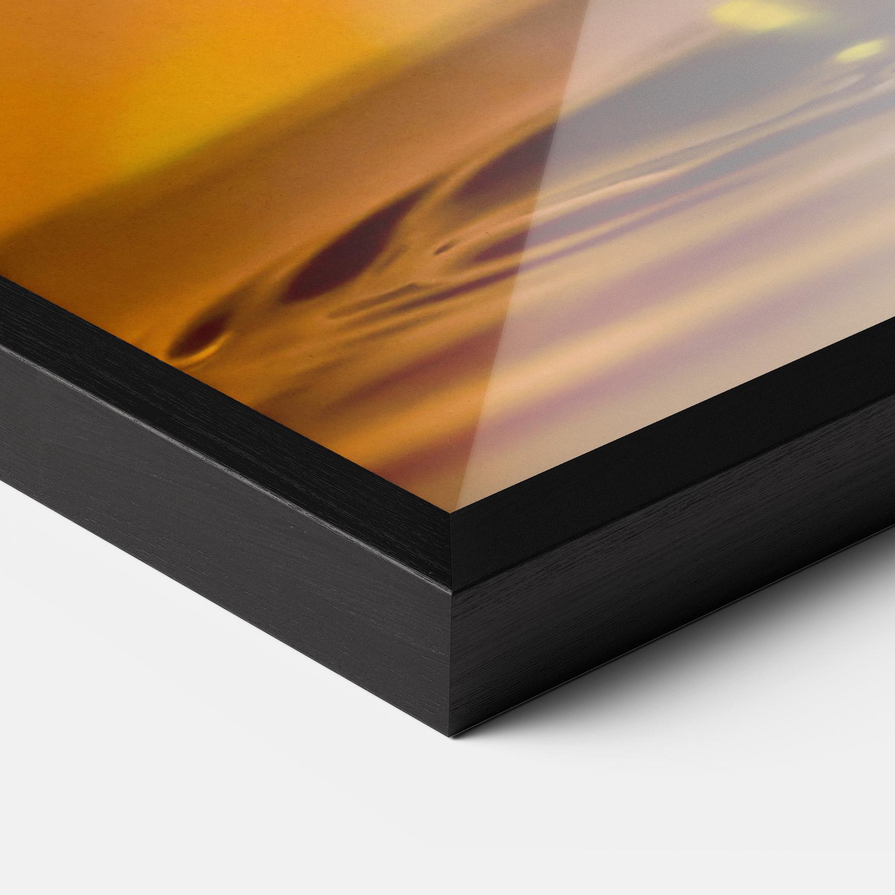 Рамкиран постер Orange Light Drop mockup 3