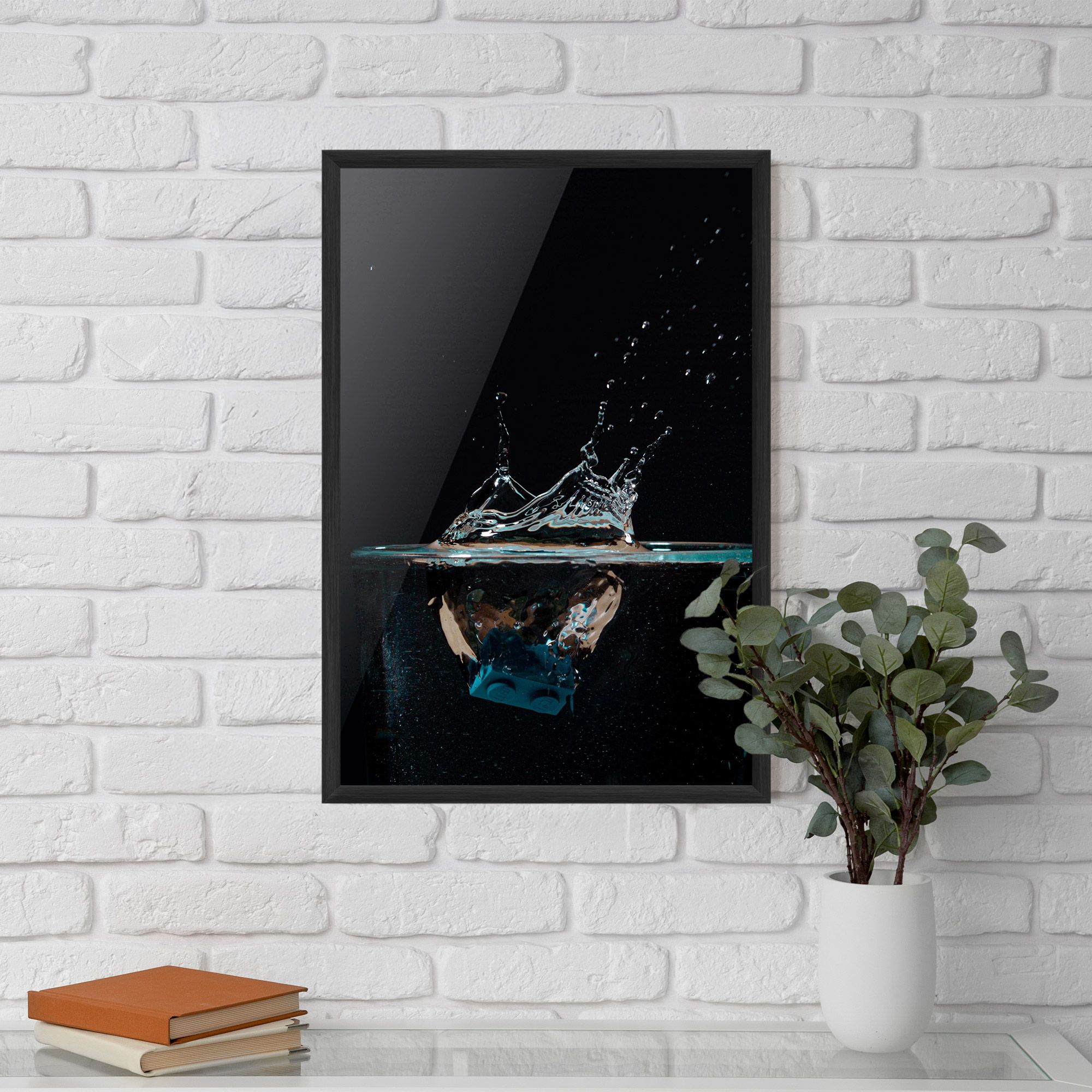 Close Up Splash mockup 5