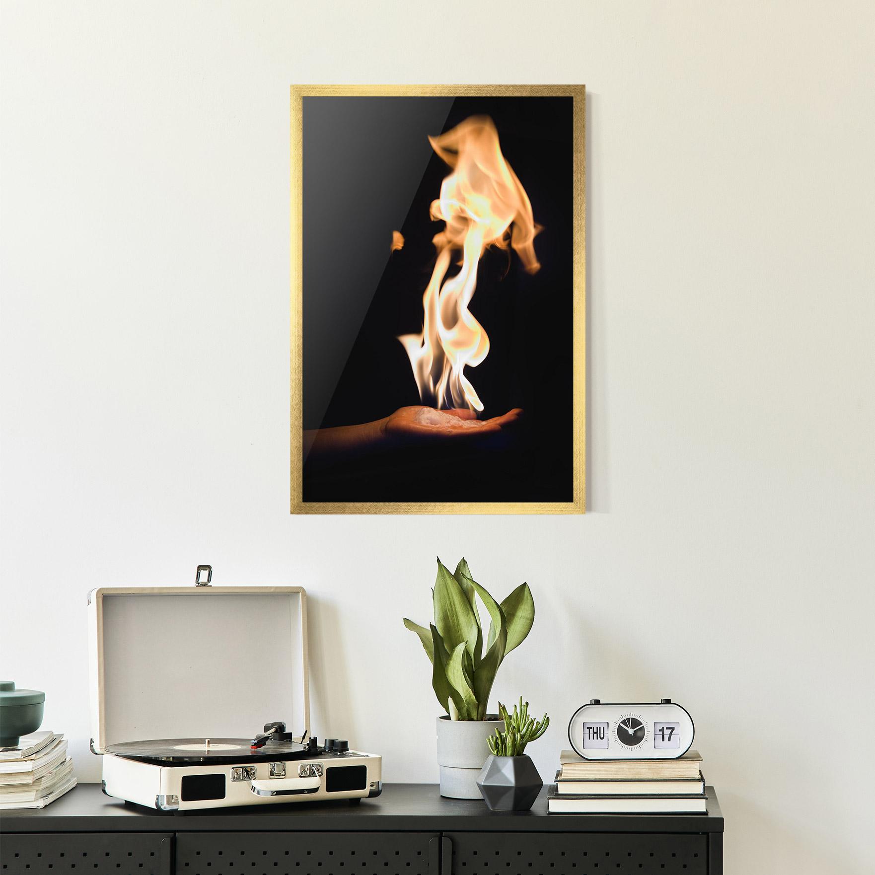 Рамкиран постер Fire Palm mockup 2